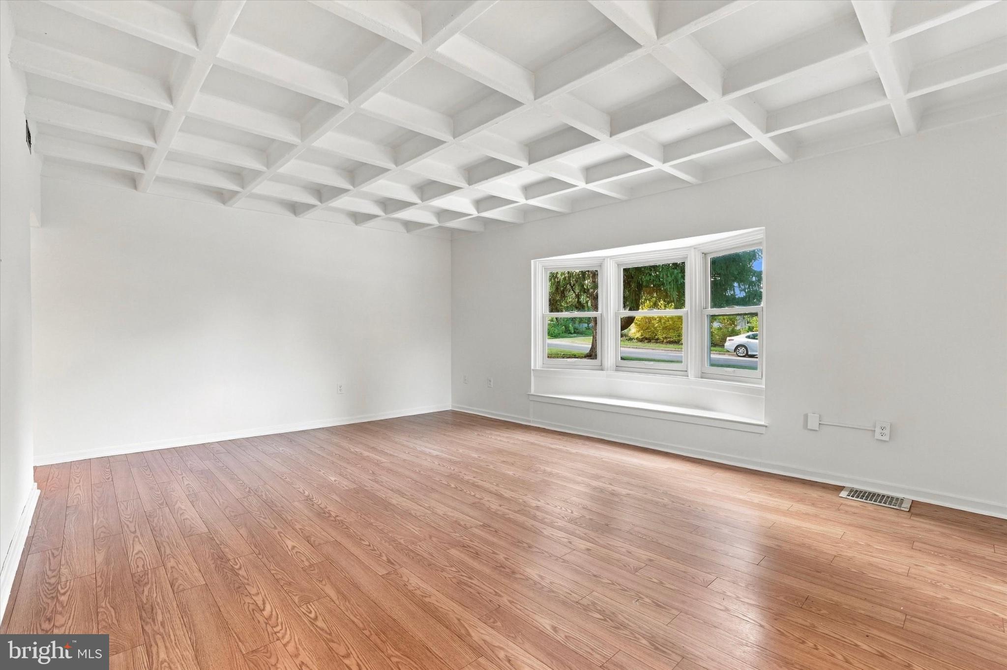 8105 MACARTHUR ROAD