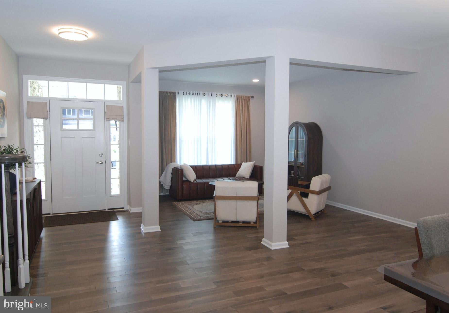 6 MAYFAIR COURT