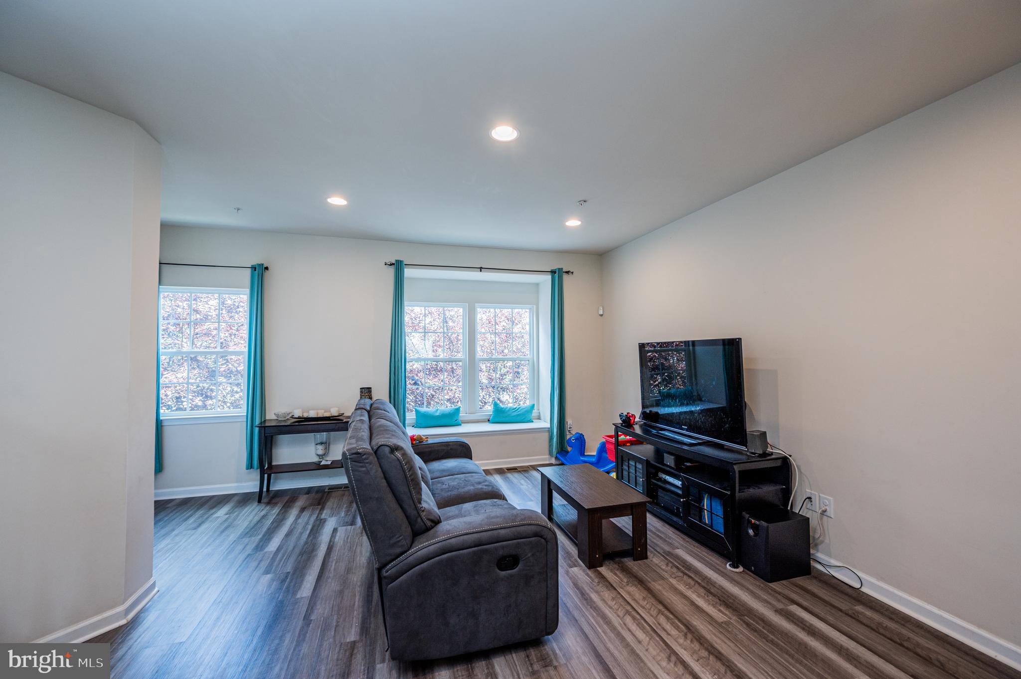 TUSCARORA CREEK - Residential