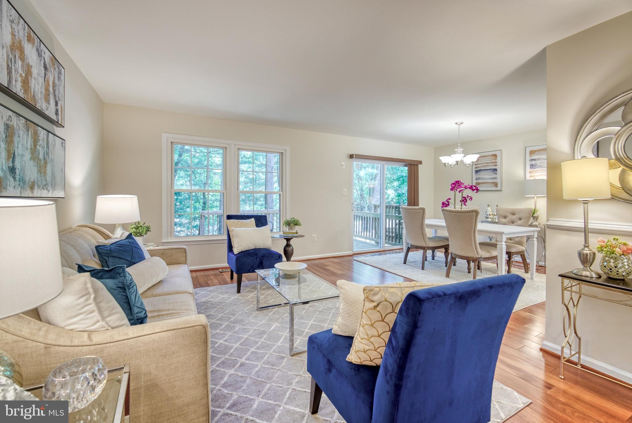 WOODLAND HILLS - Residential