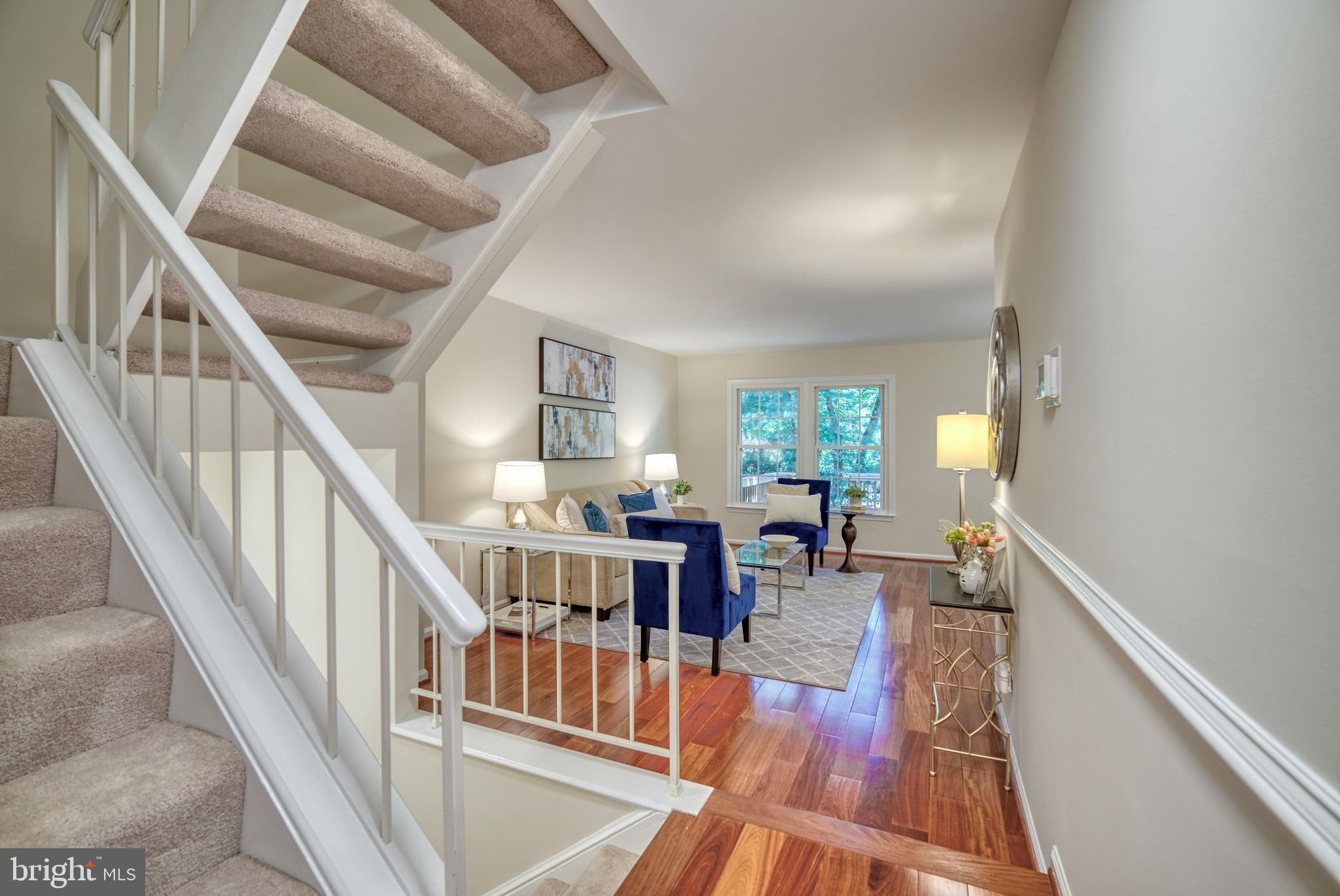 WOODLAND HILLS - Residential