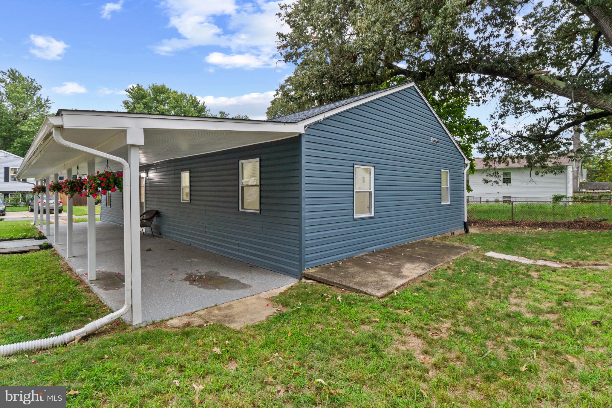 COUNTRY PLACE - Residential