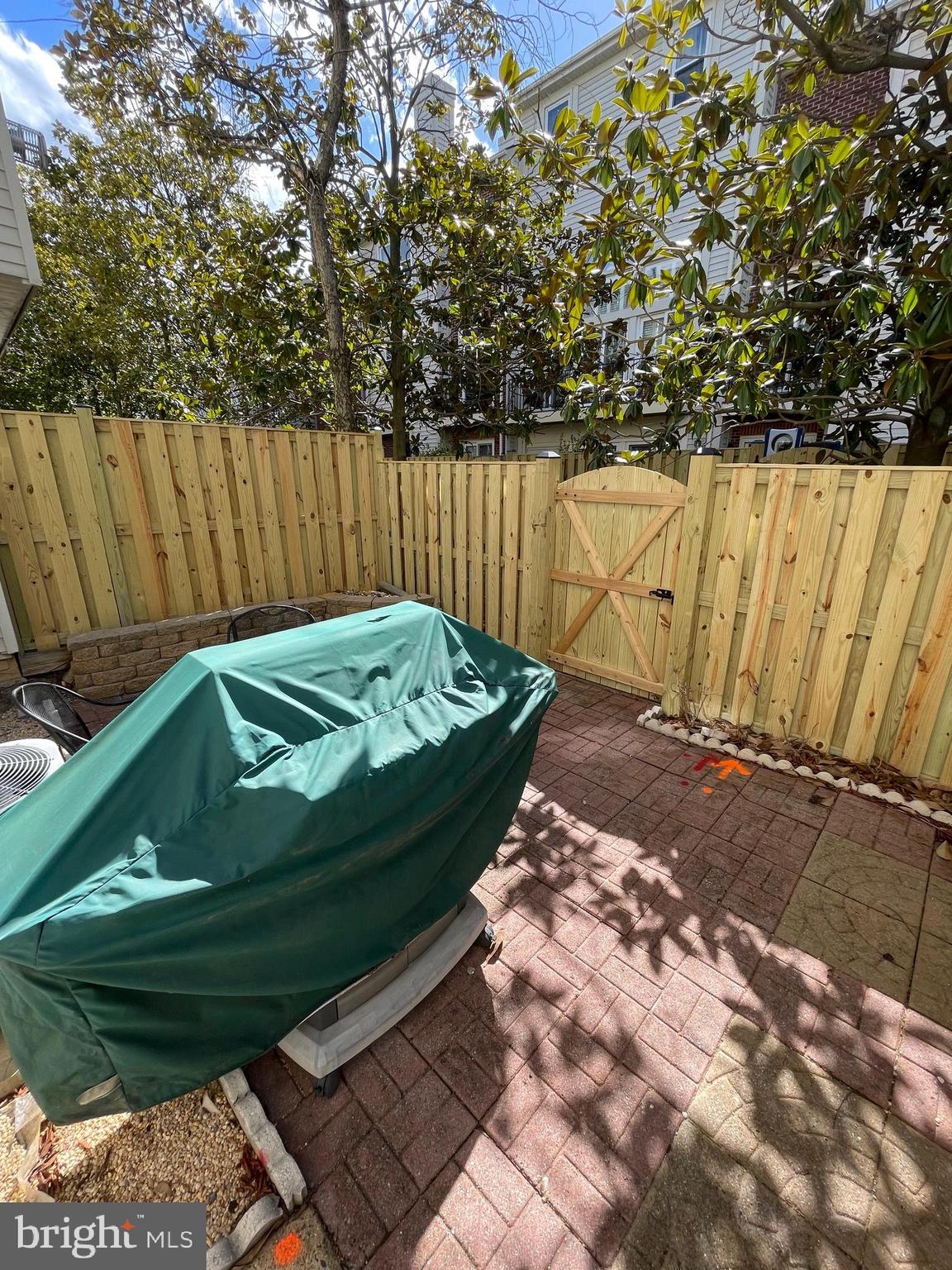 LENOX PLACE AT SUNNYSIDE - Residential