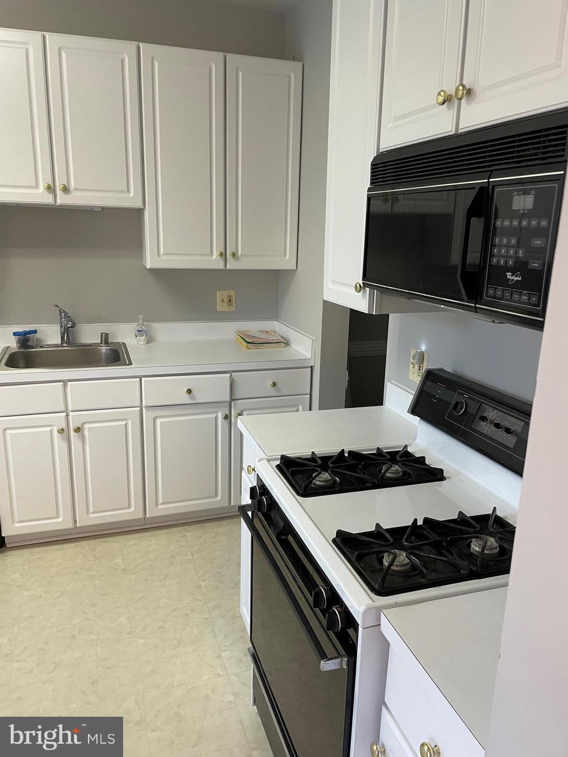 LENOX PLACE AT SUNNYSIDE - Residential