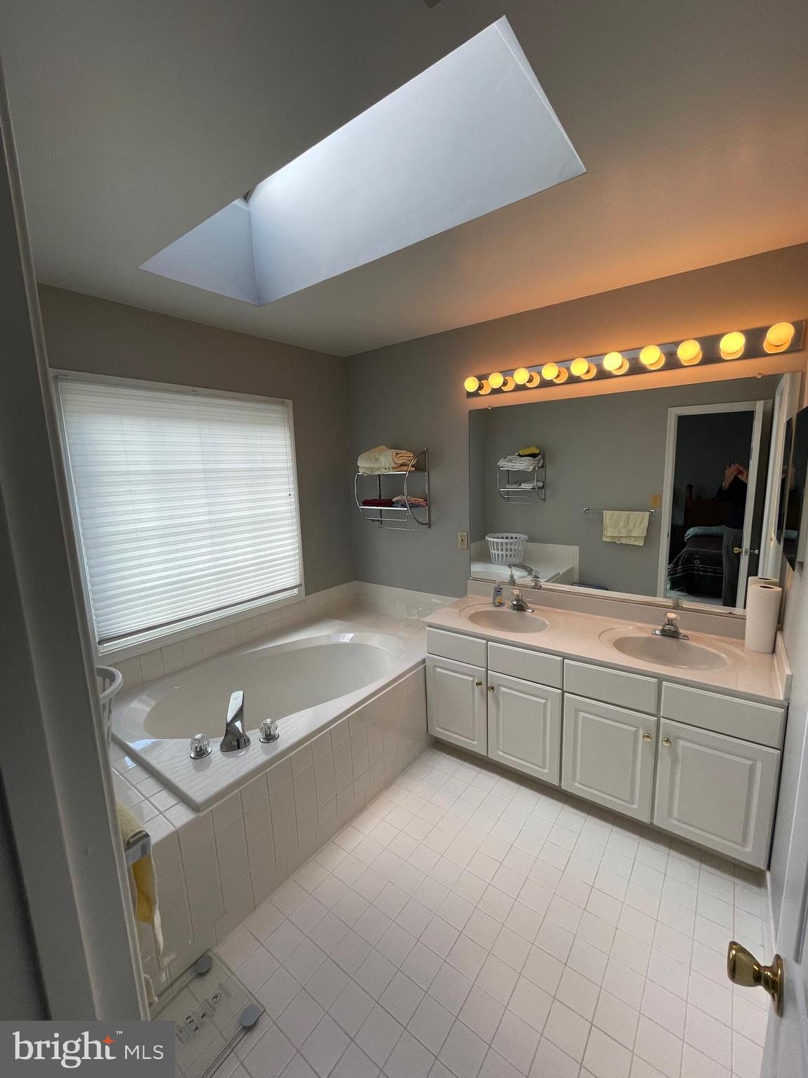 LENOX PLACE AT SUNNYSIDE - Residential