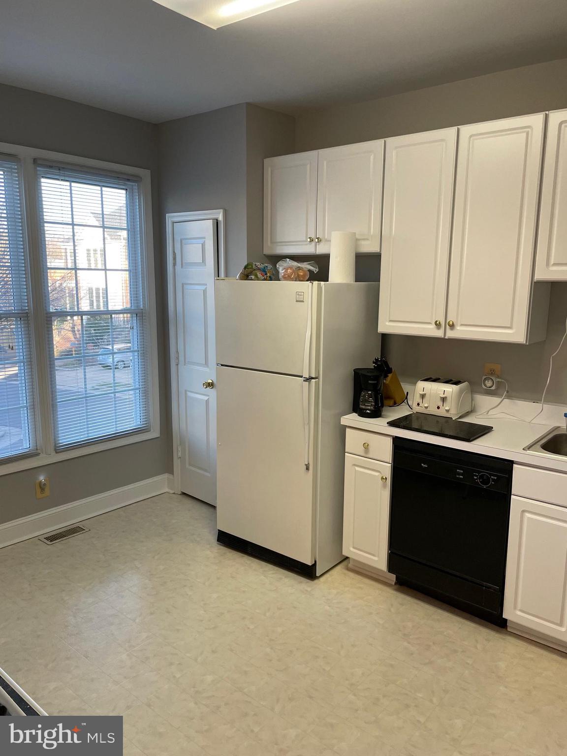 LENOX PLACE AT SUNNYSIDE - Residential