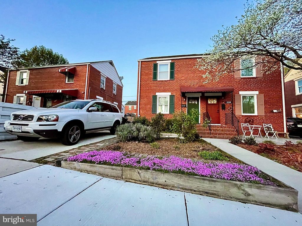 Photo of 2137 S Pollard Street, ARLINGTON, VA 22204 (MLS # VAAR2067526)