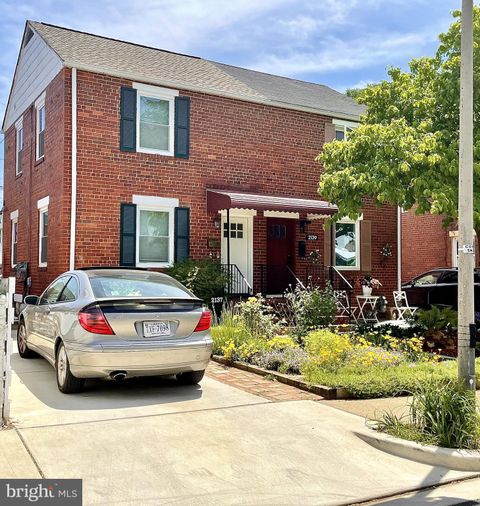 2137 S POLLARD STREET ARLINGTON VA 22204