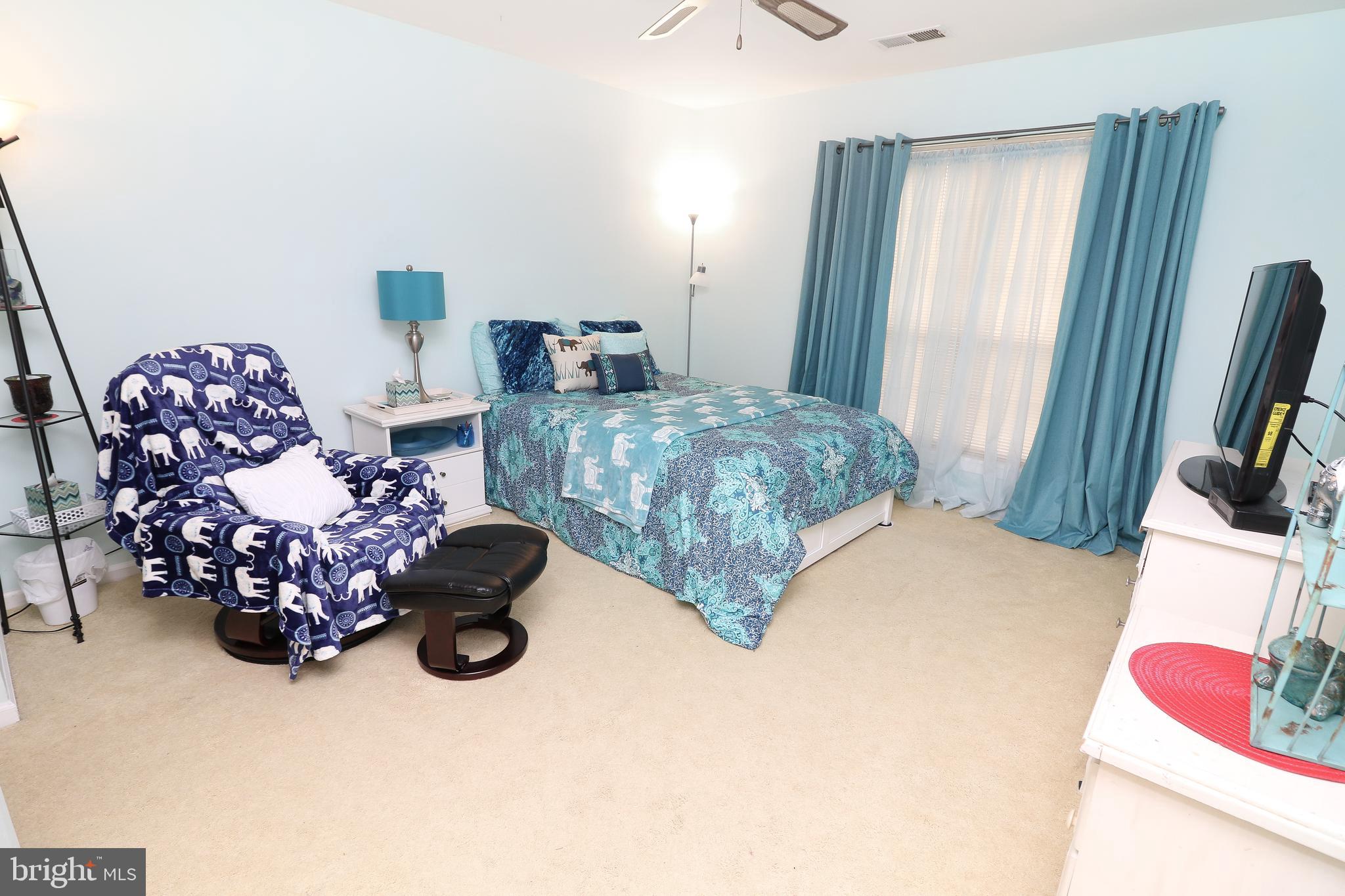 PINECREST - Residential