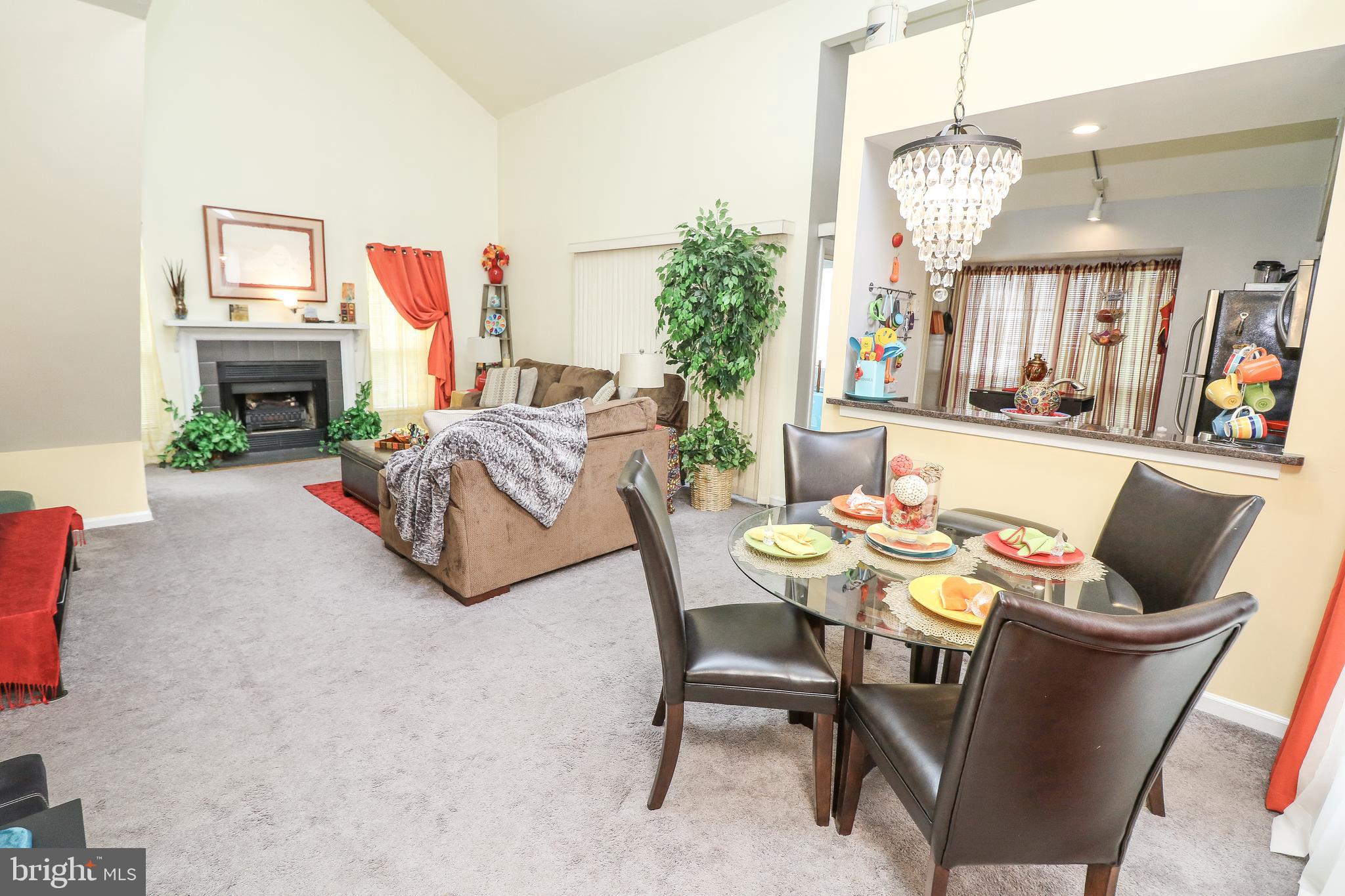 PINECREST - Residential