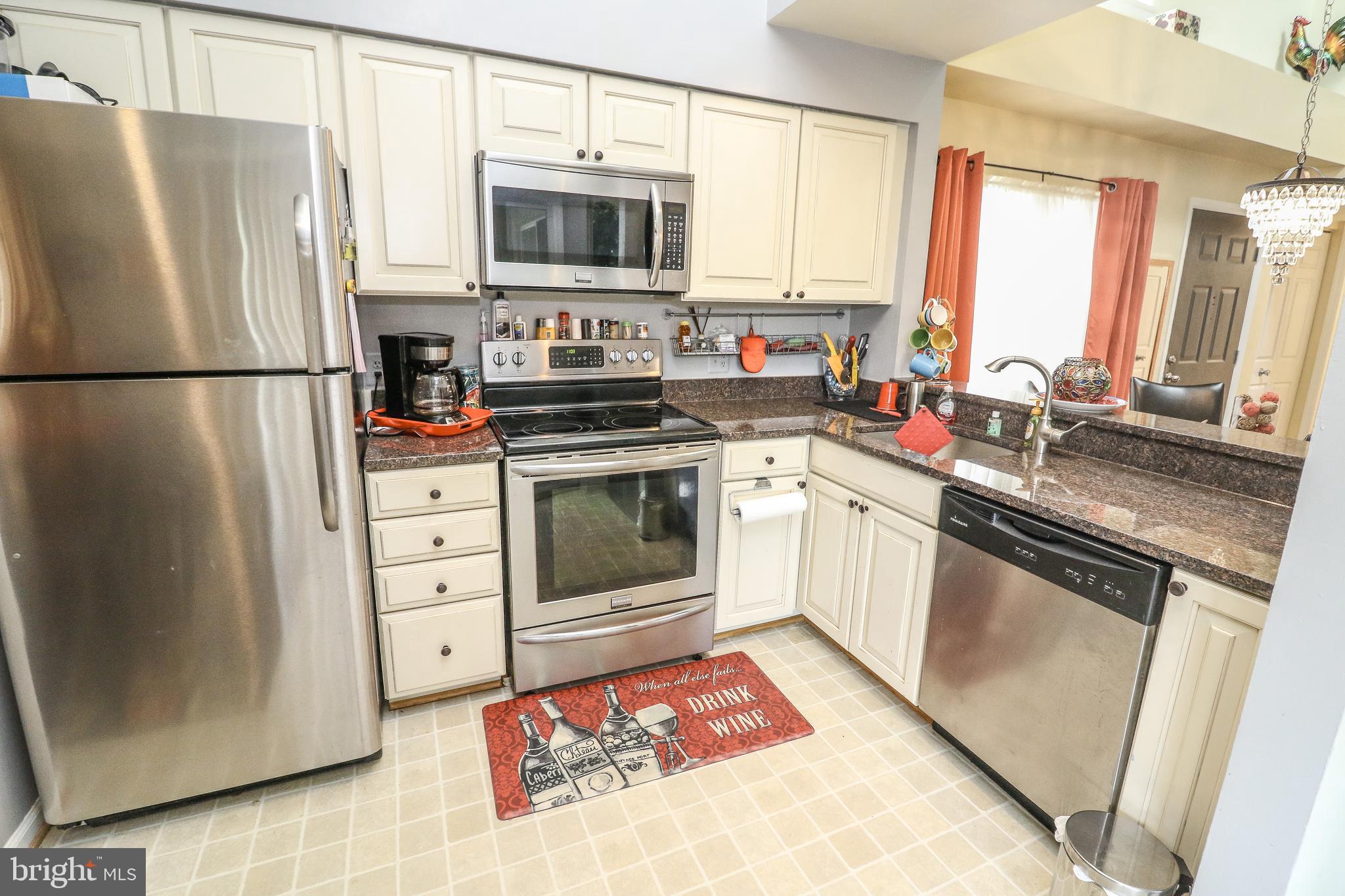 PINECREST - Residential