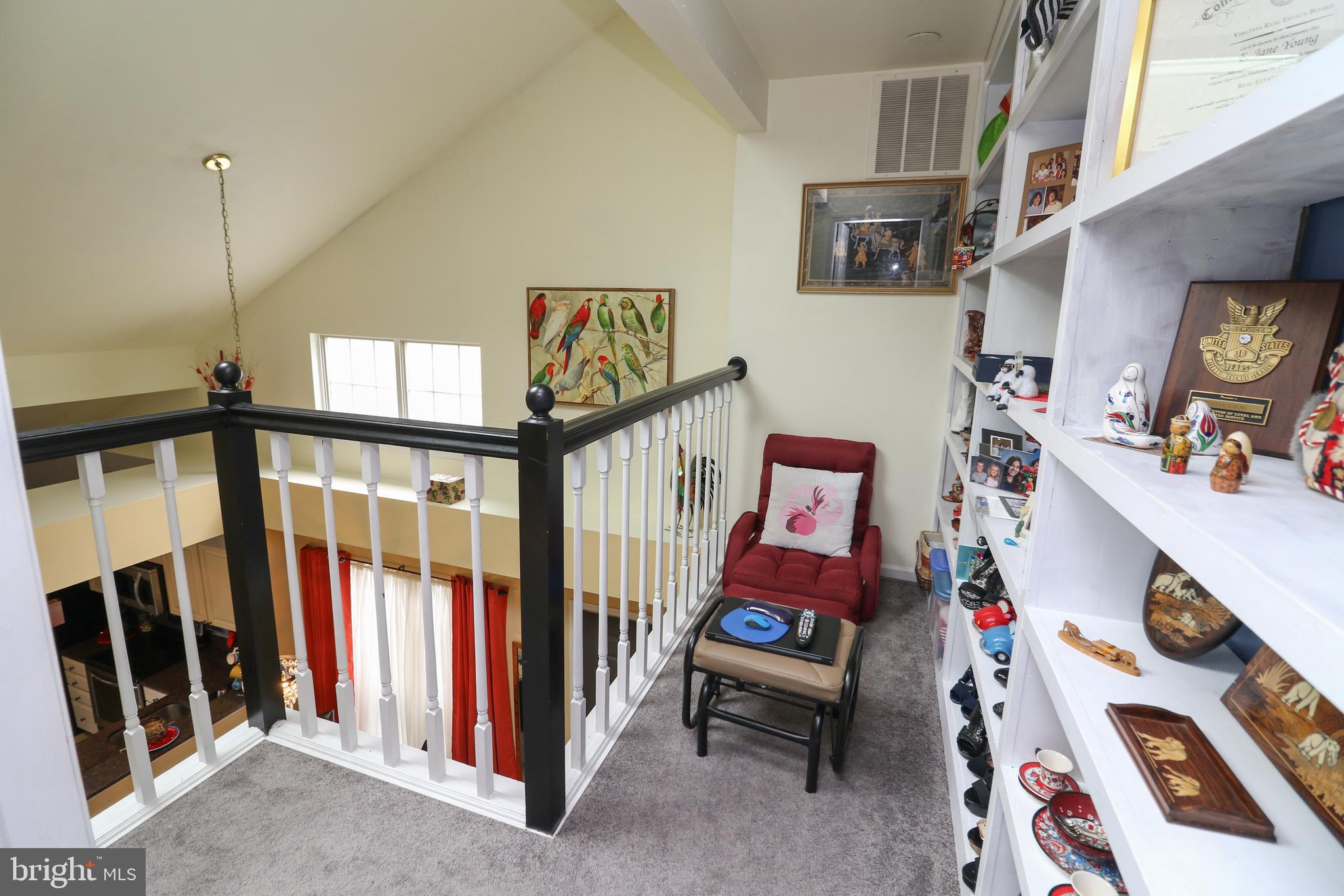 PINECREST - Residential