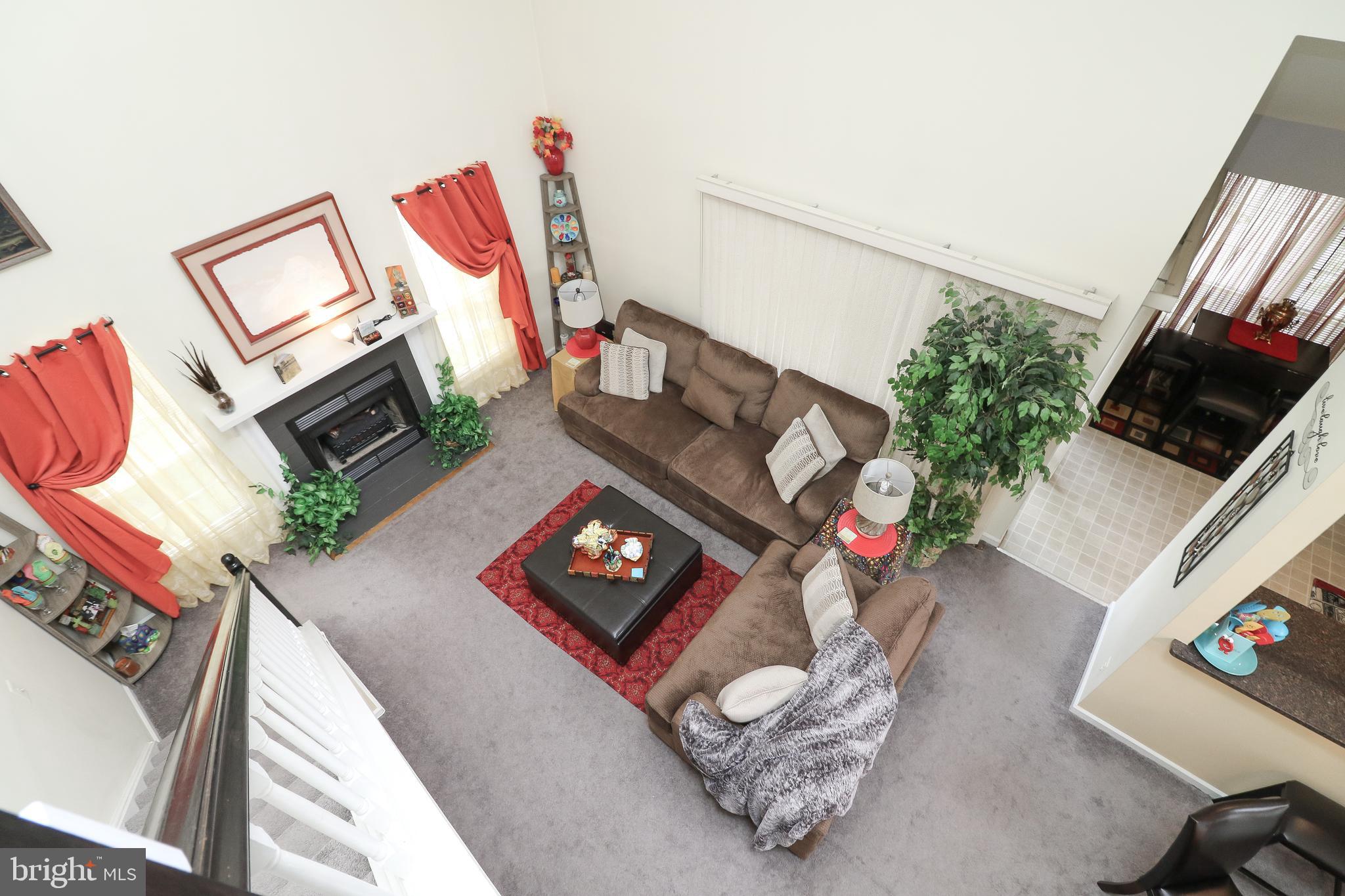 PINECREST - Residential