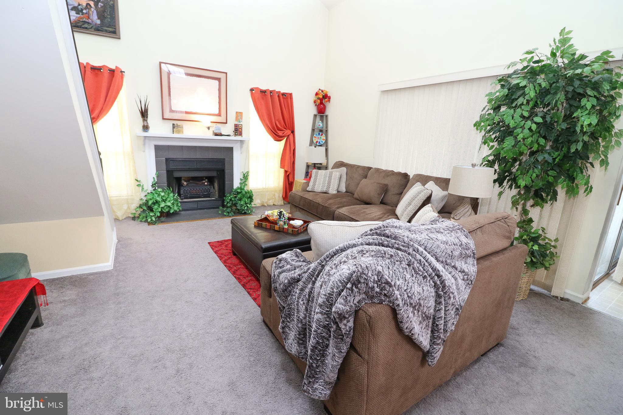 PINECREST - Residential