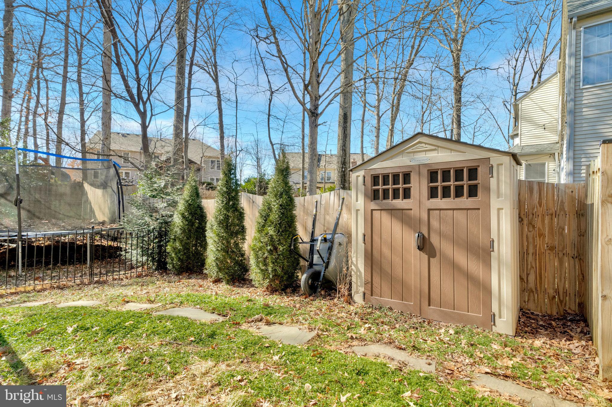 HAMPTON FOREST - Residential