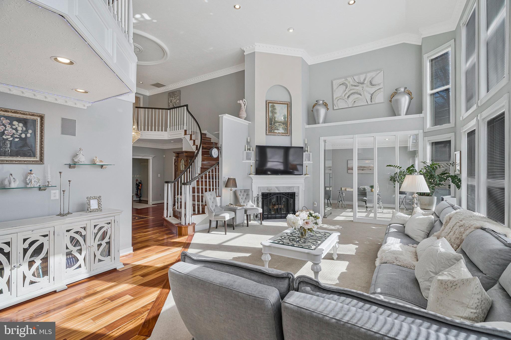 HAMPTON FOREST - Residential