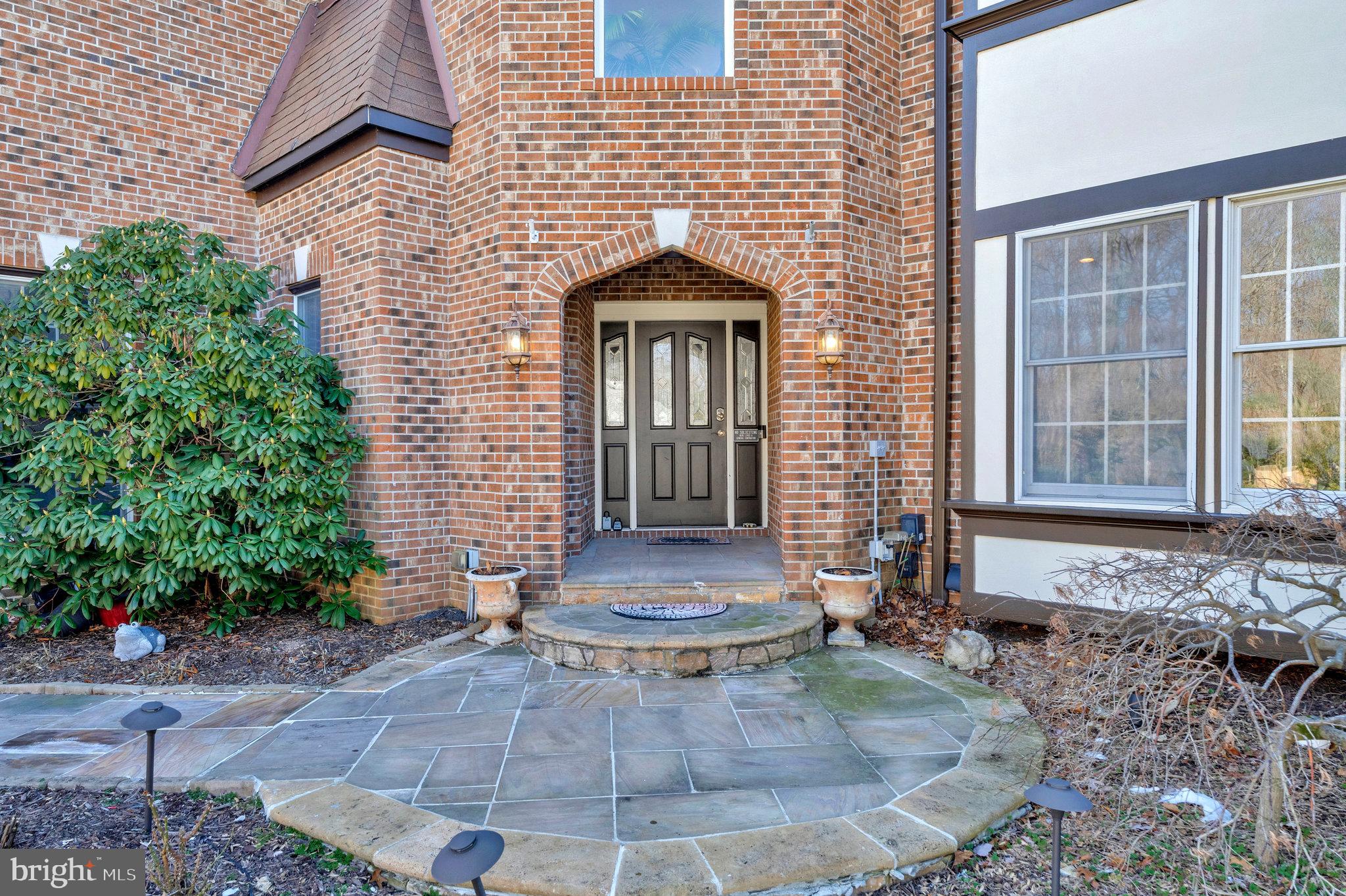 HAMPTON FOREST - Residential