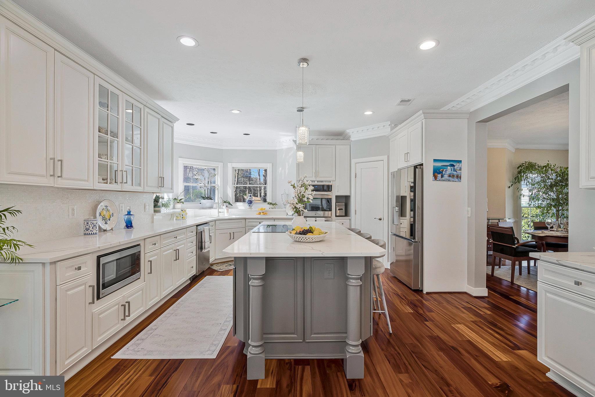 HAMPTON FOREST - Residential