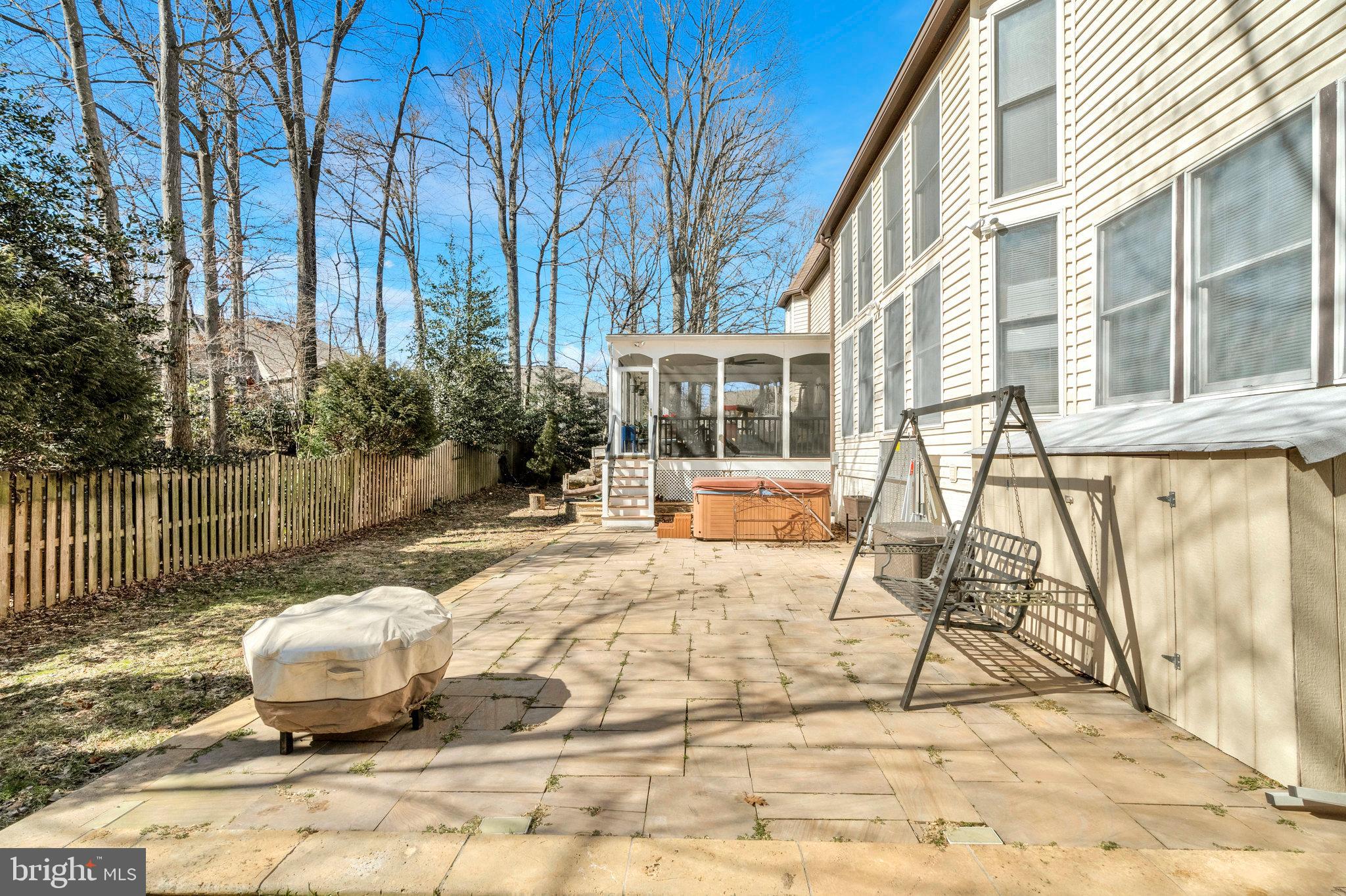 HAMPTON FOREST - Residential