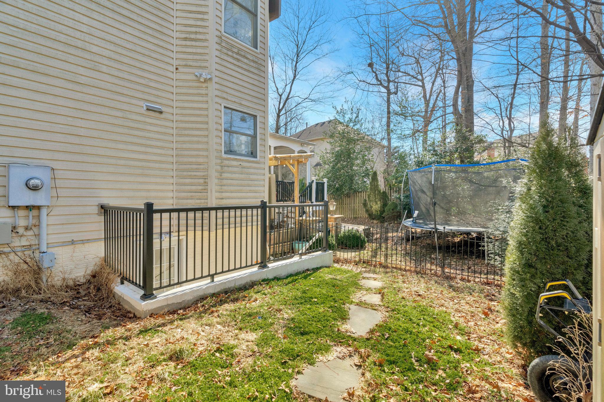 HAMPTON FOREST - Residential