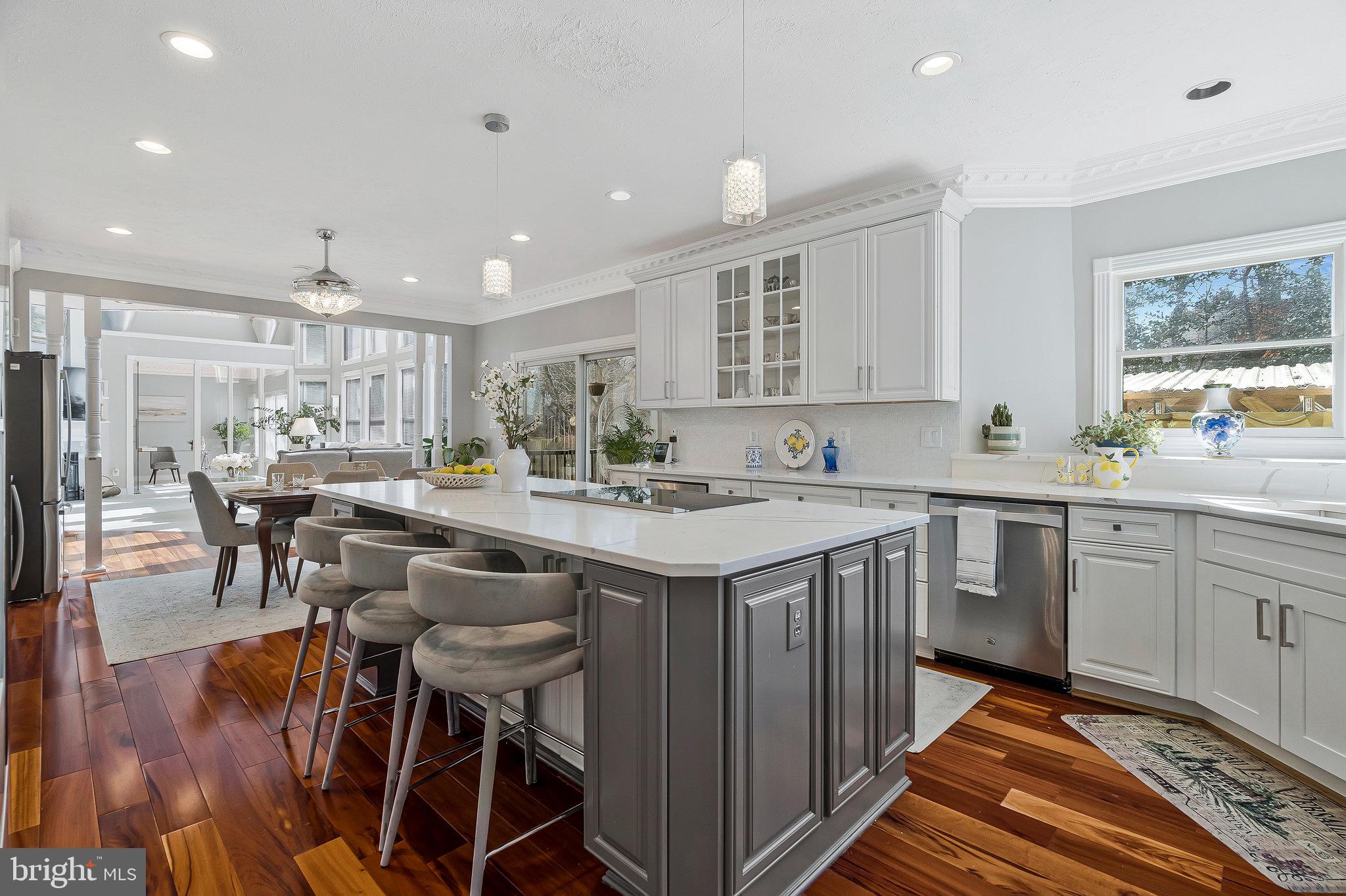 HAMPTON FOREST - Residential