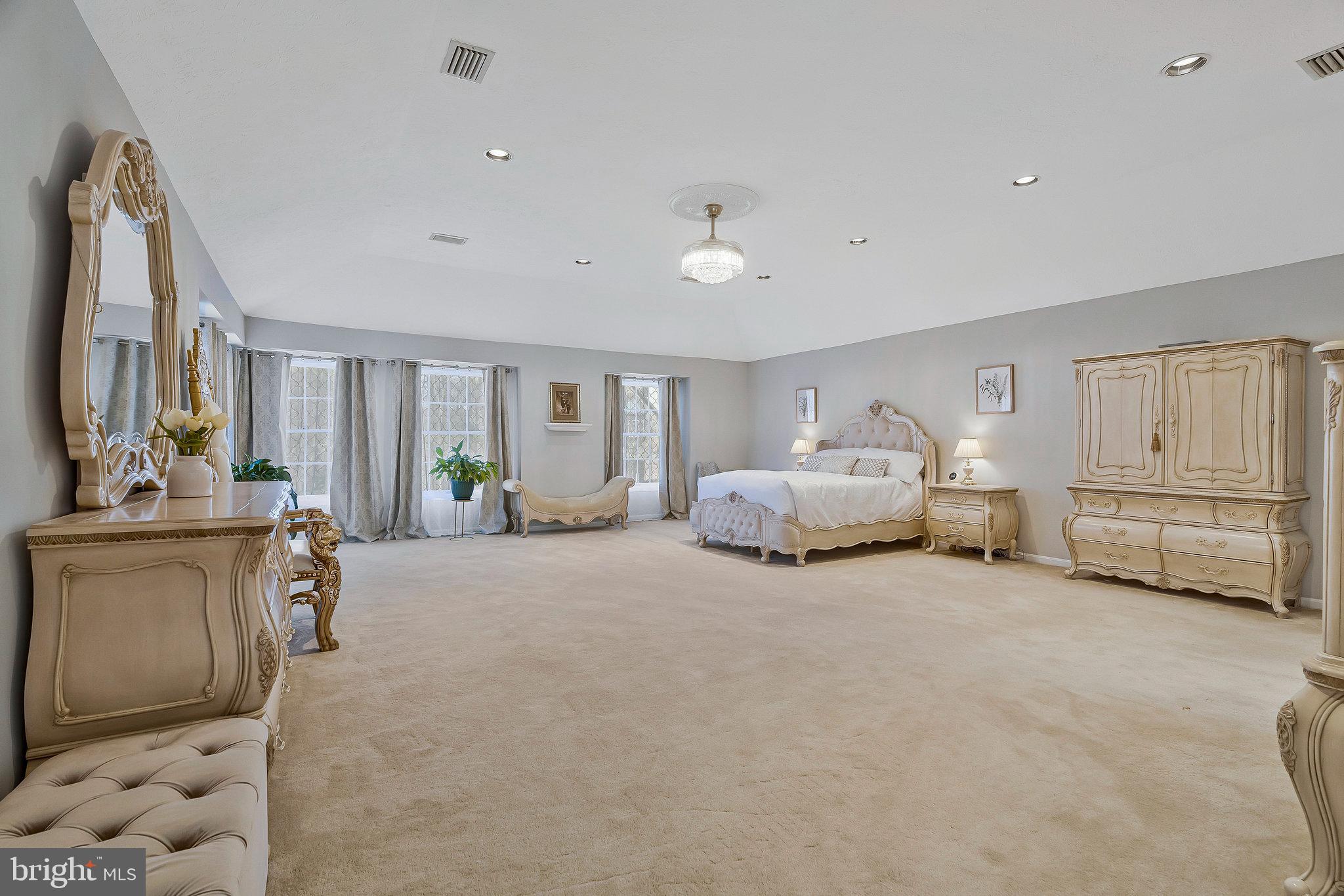 HAMPTON FOREST - Residential