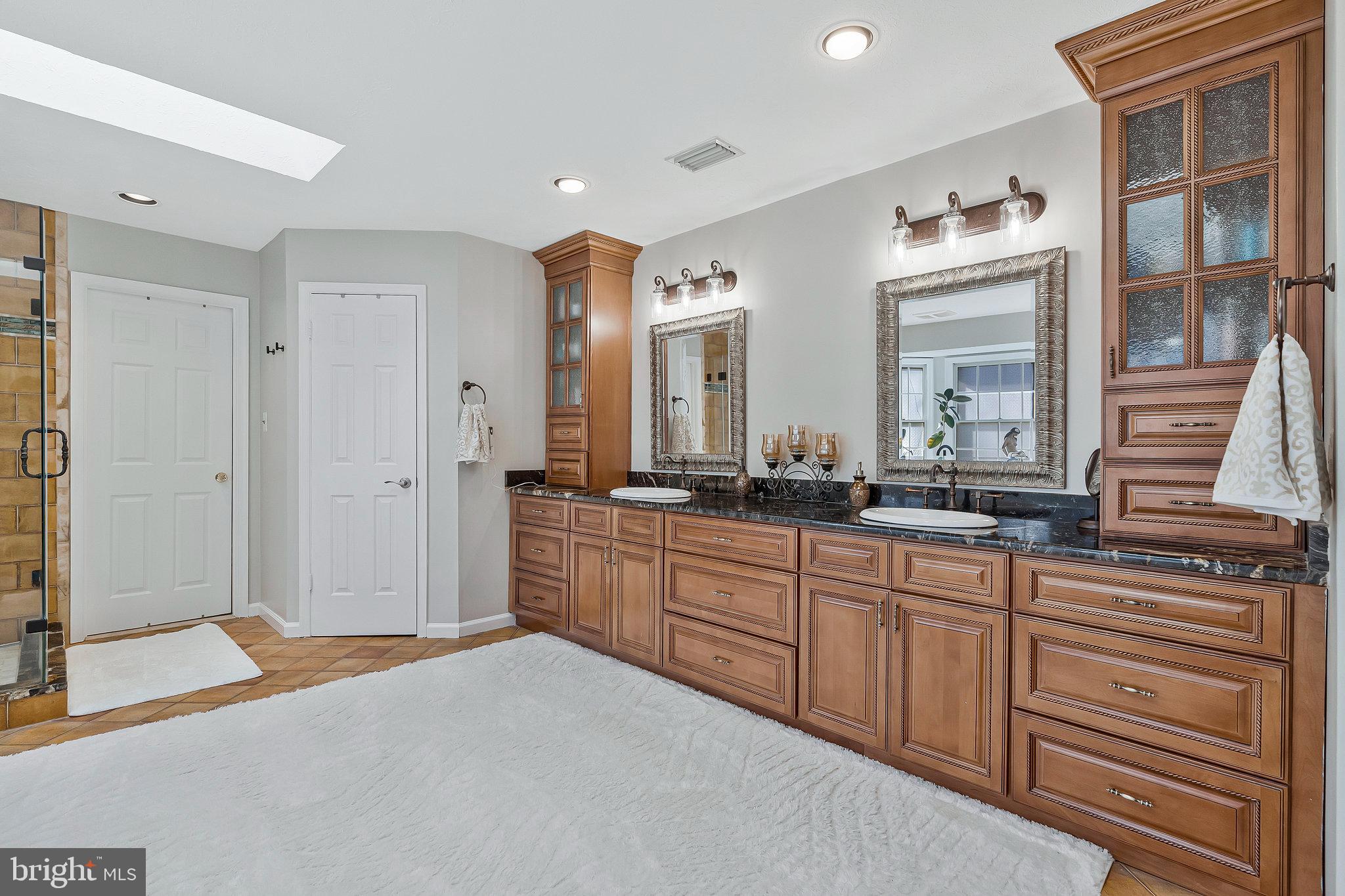 HAMPTON FOREST - Residential