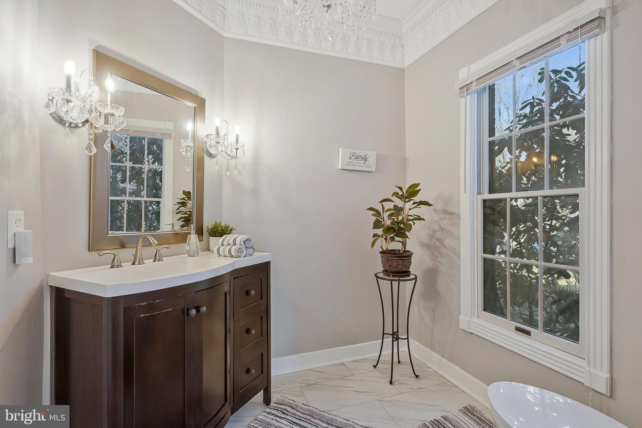 HAMPTON FOREST - Residential