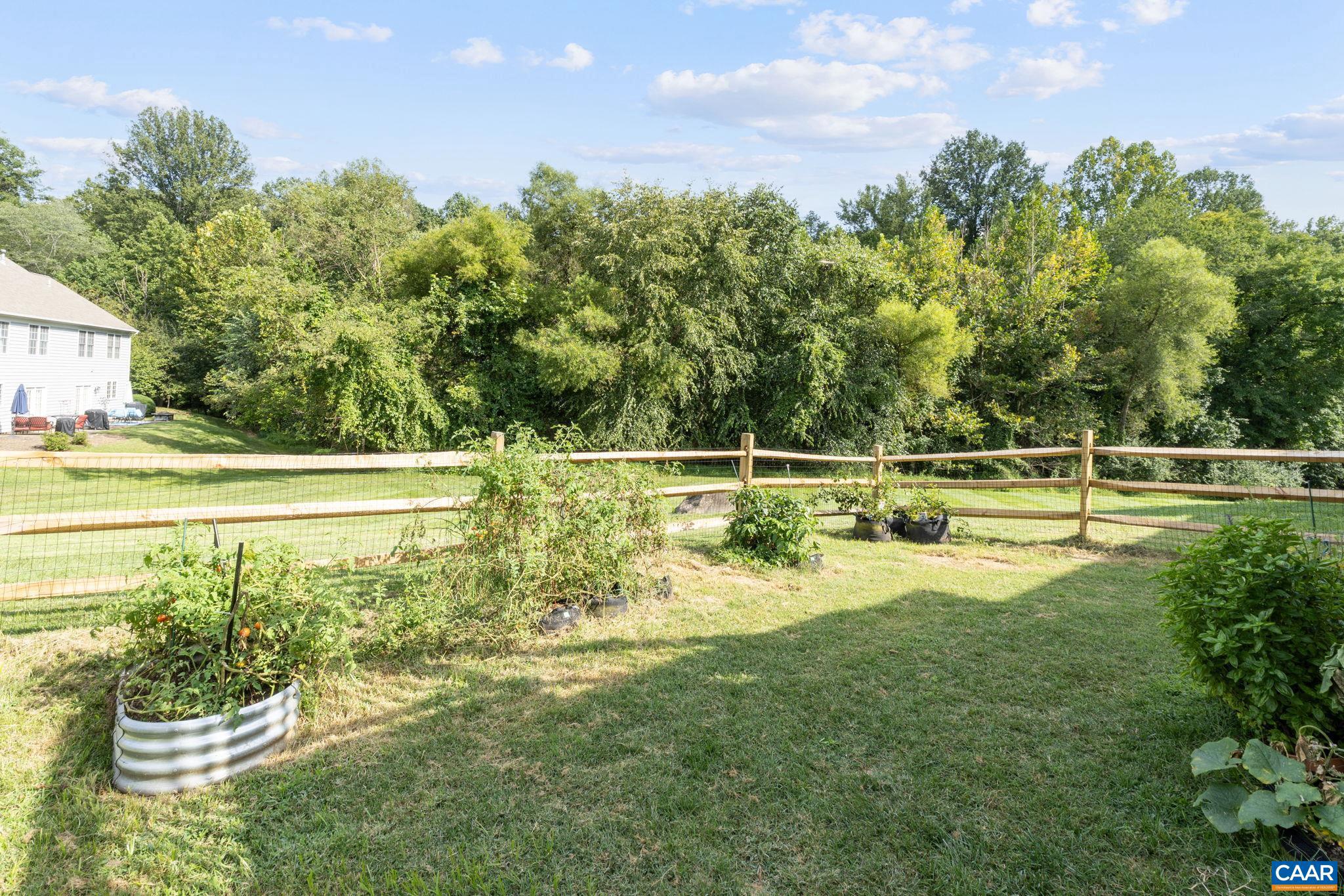 FOREST LAKES SOUTH - Residential