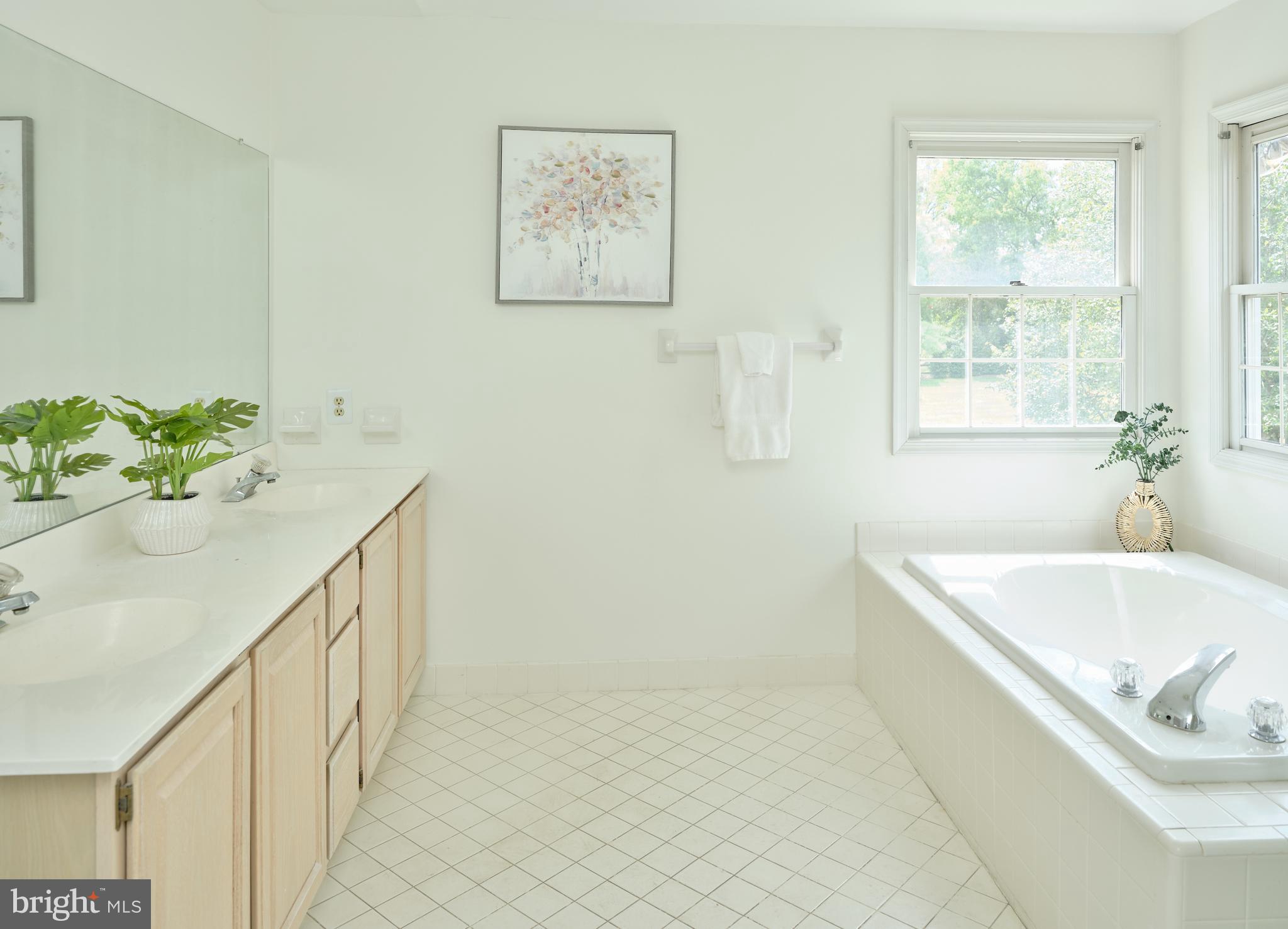 RIVERSTONE - Residential