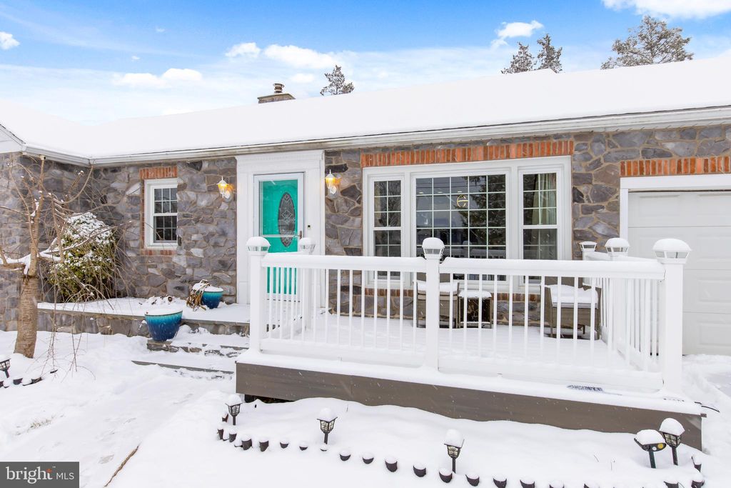 Photo of 217 Redwood Drive, LANCASTER, PA 17603 (MLS # PALA2062262)