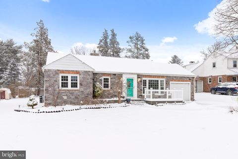 Photo of 217 Redwood Drive, LANCASTER, PA 17603 (MLS # PALA2062262)