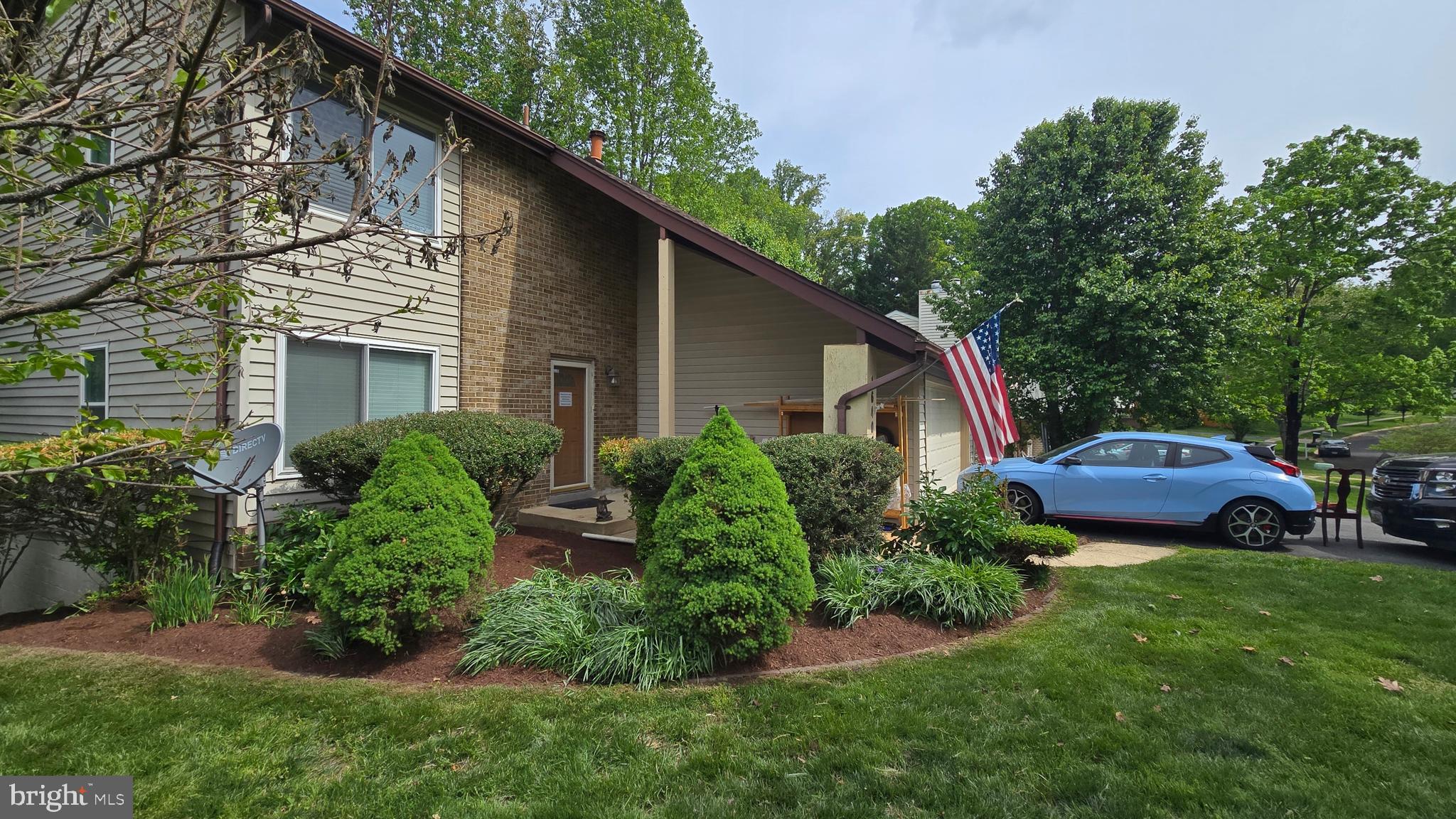 QUINCE ORCHARD MANOR - Residential