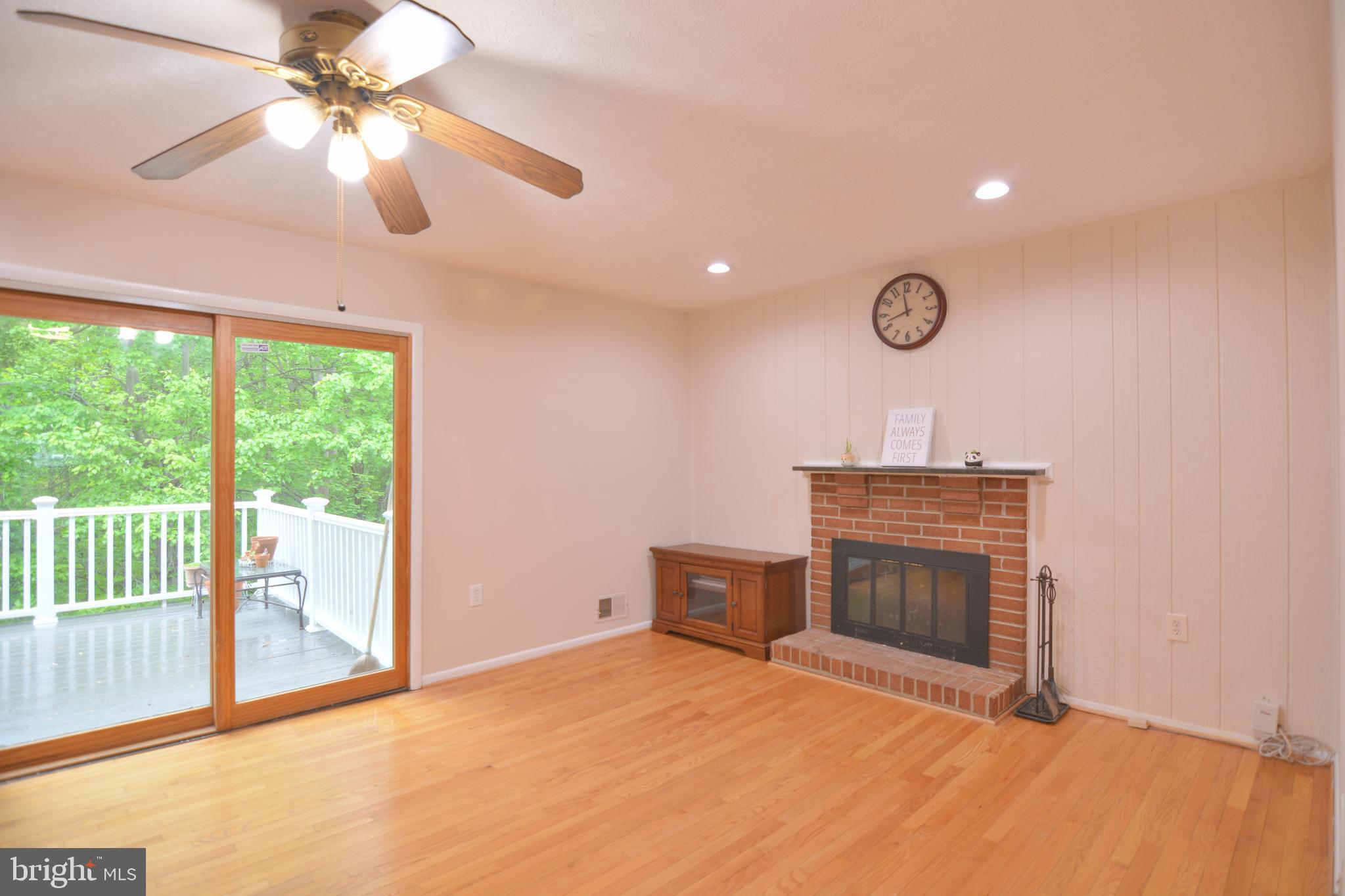 QUINCE ORCHARD MANOR - Residential