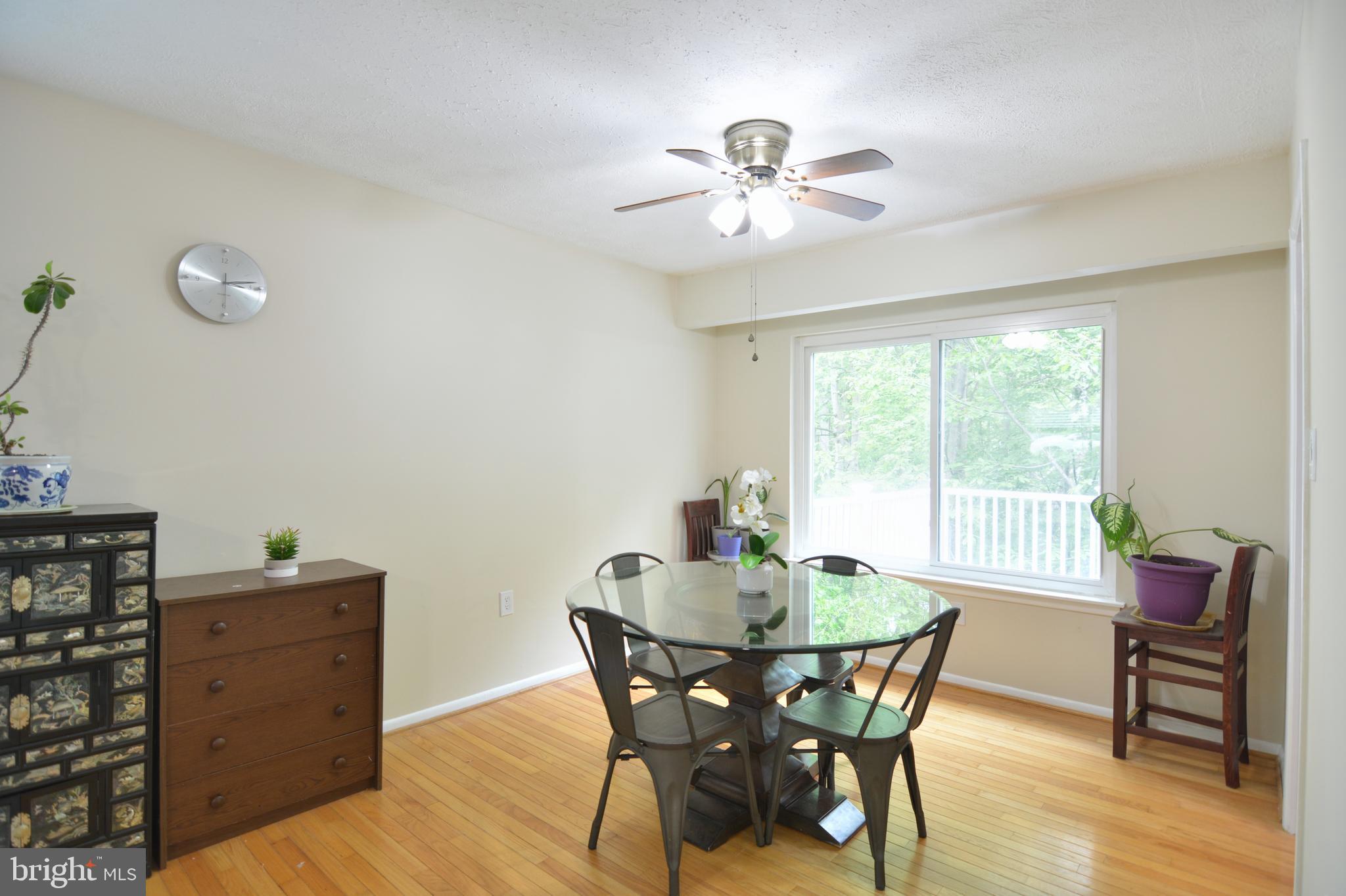 QUINCE ORCHARD MANOR - Residential