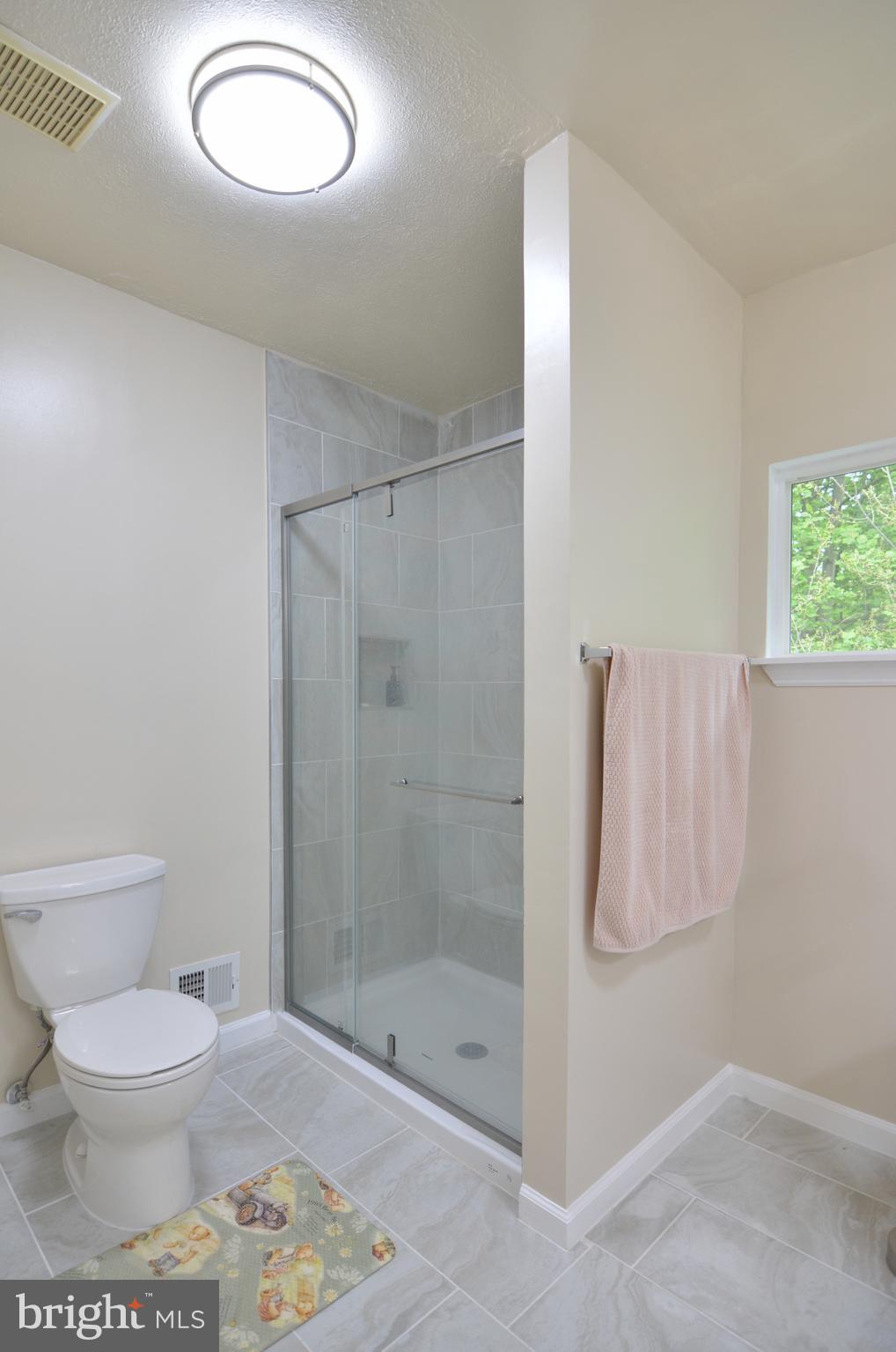 QUINCE ORCHARD MANOR - Residential