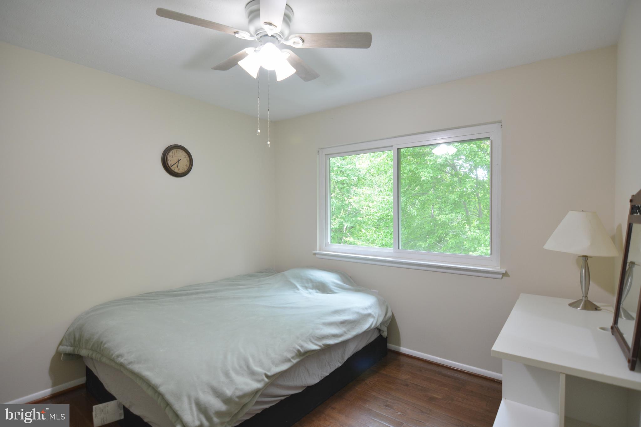QUINCE ORCHARD MANOR - Residential