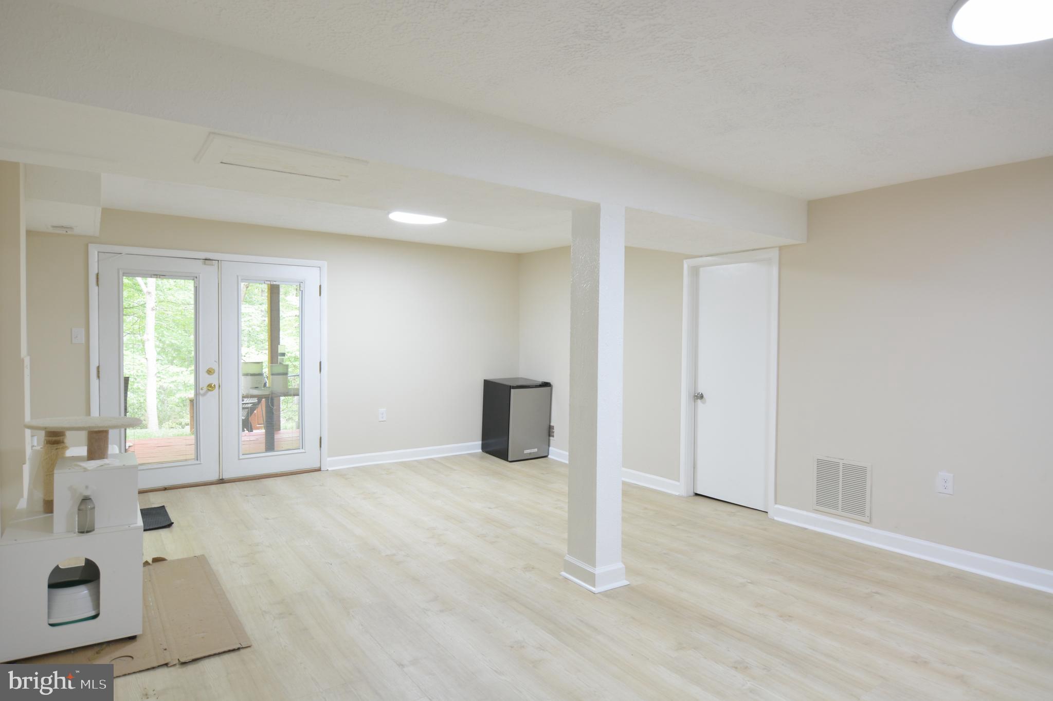 QUINCE ORCHARD MANOR - Residential