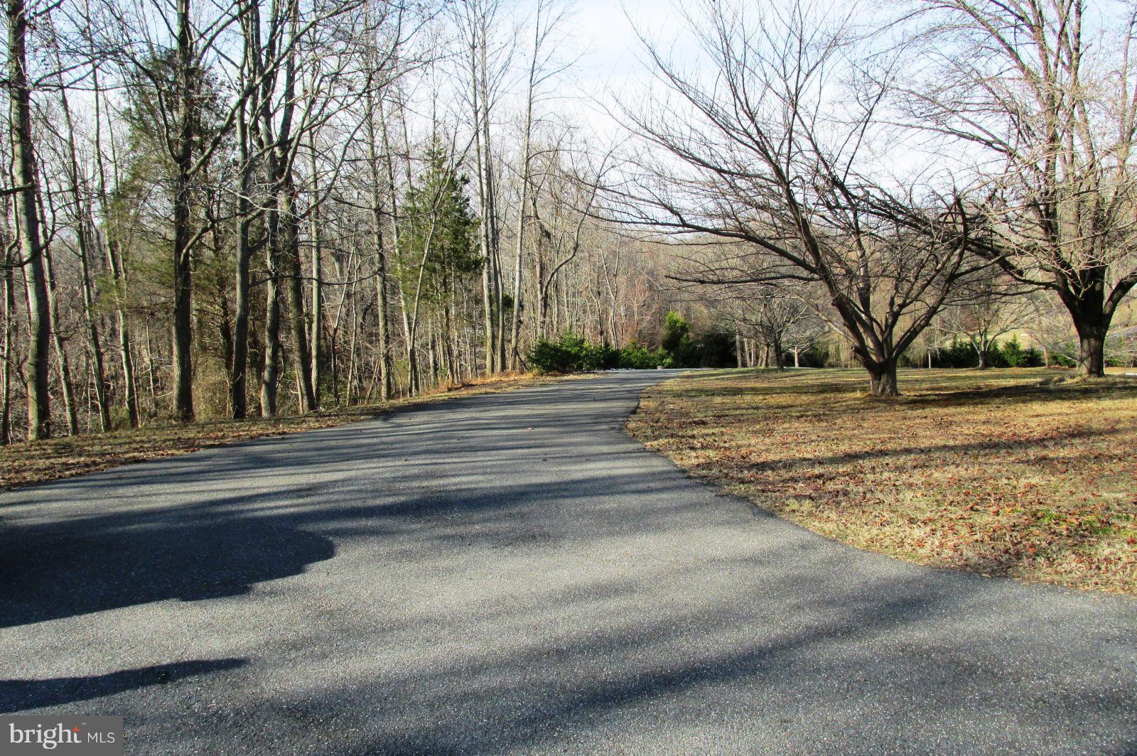 FRIENDSHIP KNOLLS - Residential