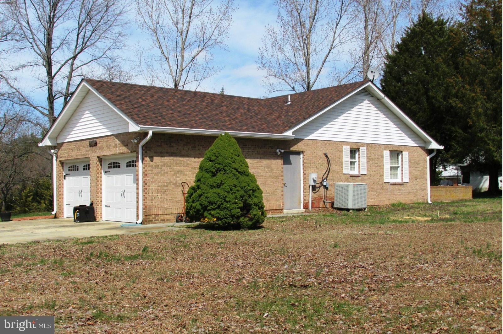 FRIENDSHIP KNOLLS - Residential