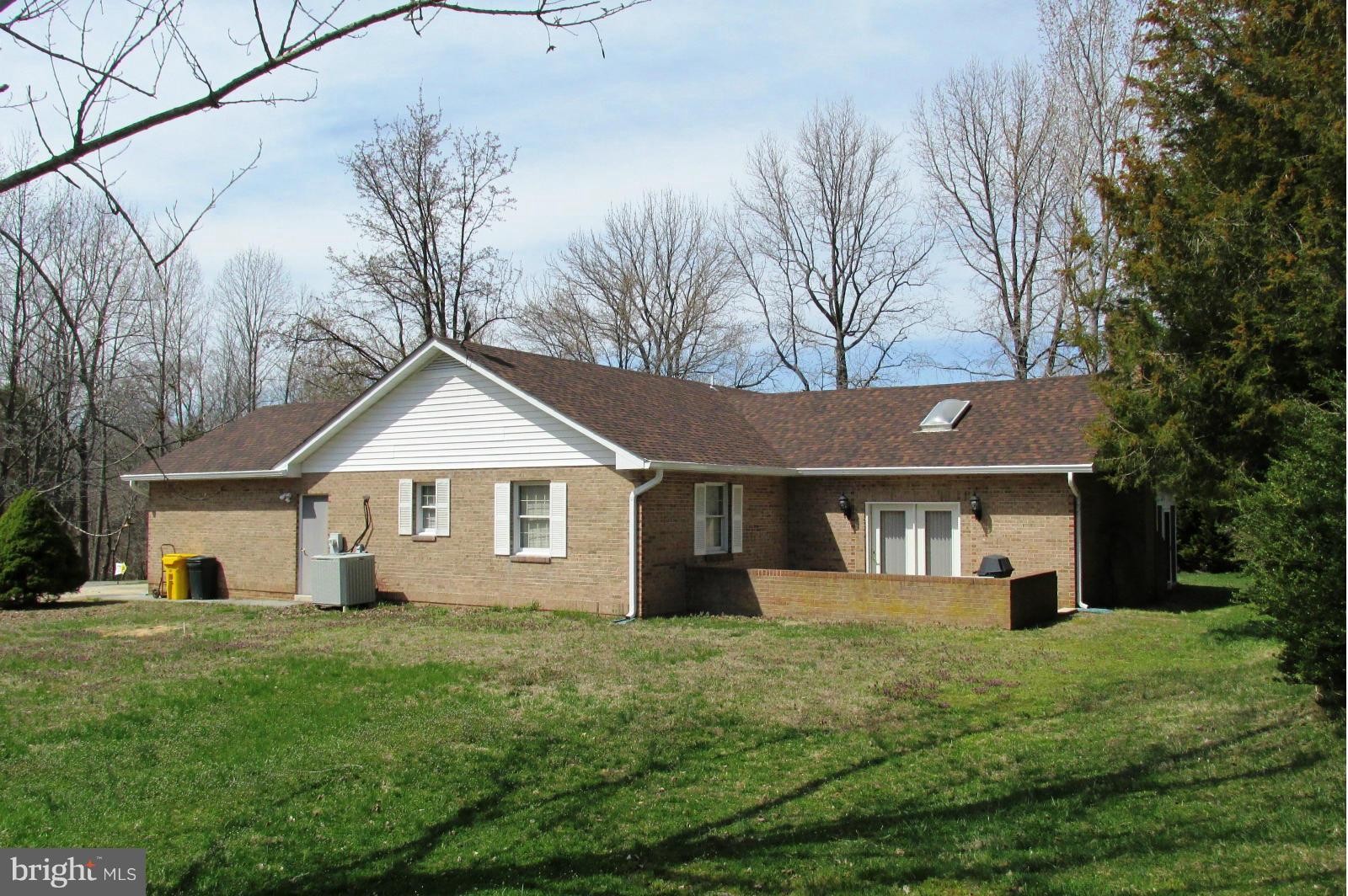 FRIENDSHIP KNOLLS - Residential