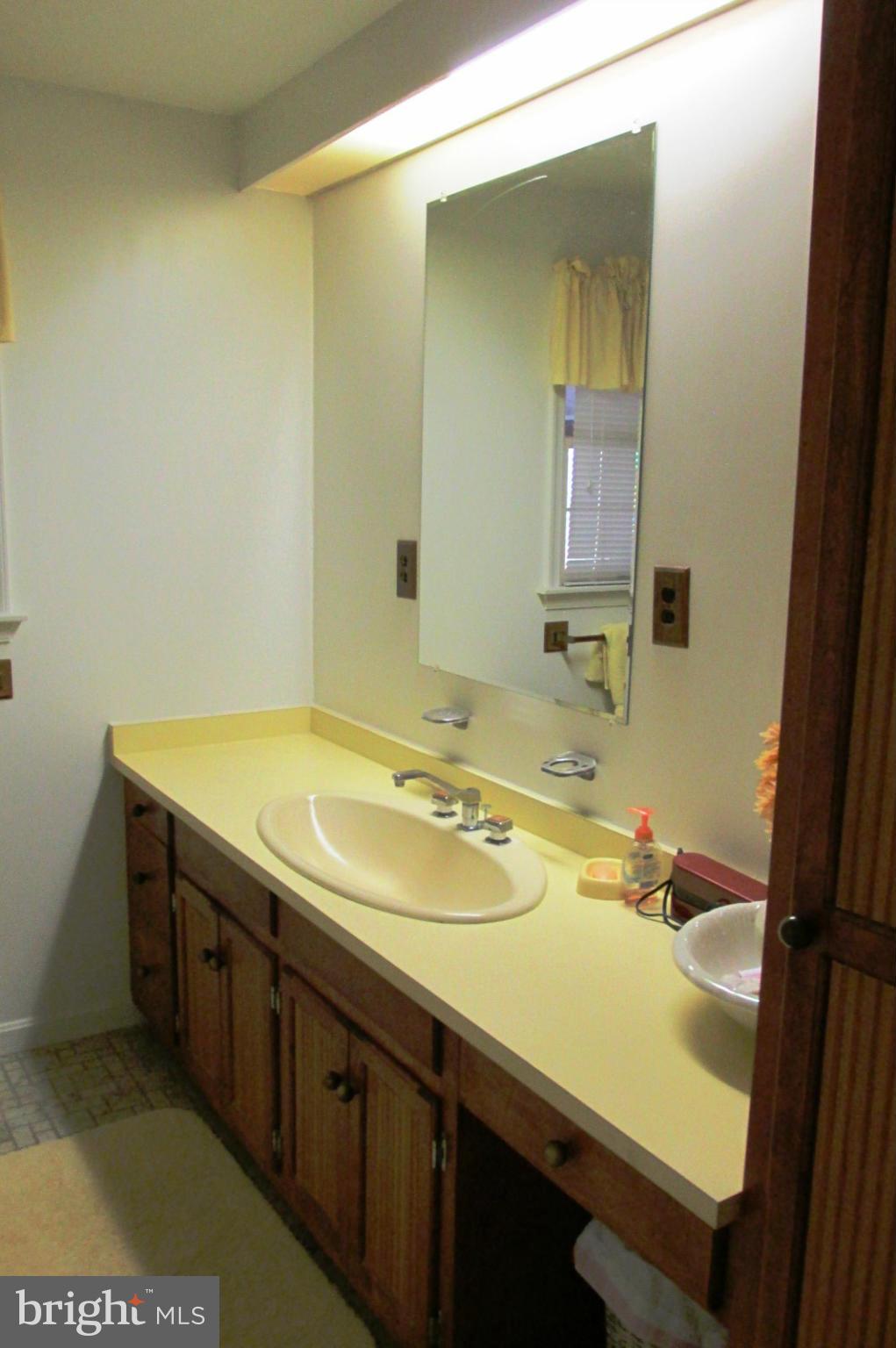 FRIENDSHIP KNOLLS - Residential