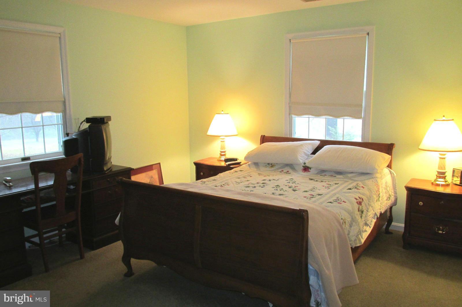 FRIENDSHIP KNOLLS - Residential