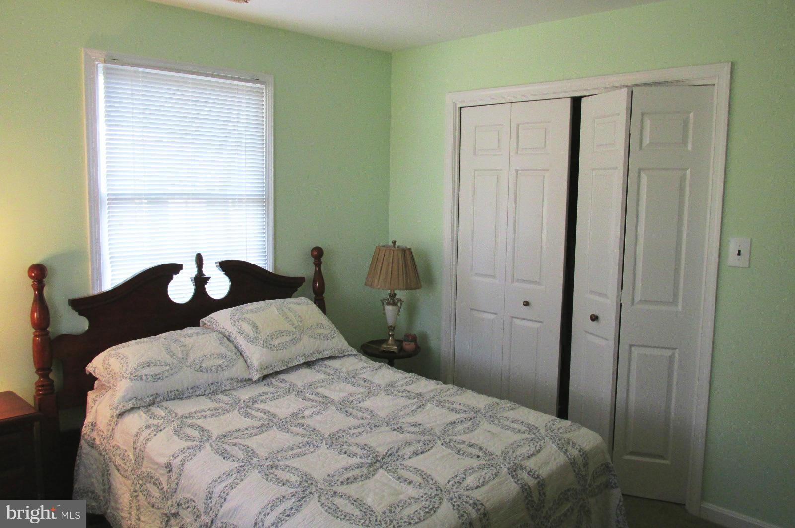 FRIENDSHIP KNOLLS - Residential