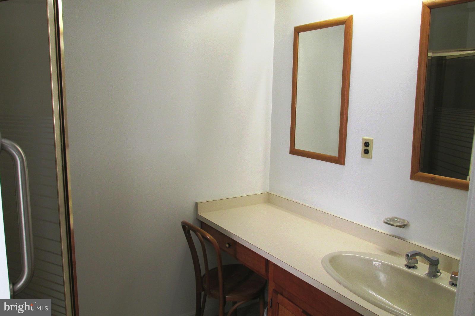 FRIENDSHIP KNOLLS - Residential