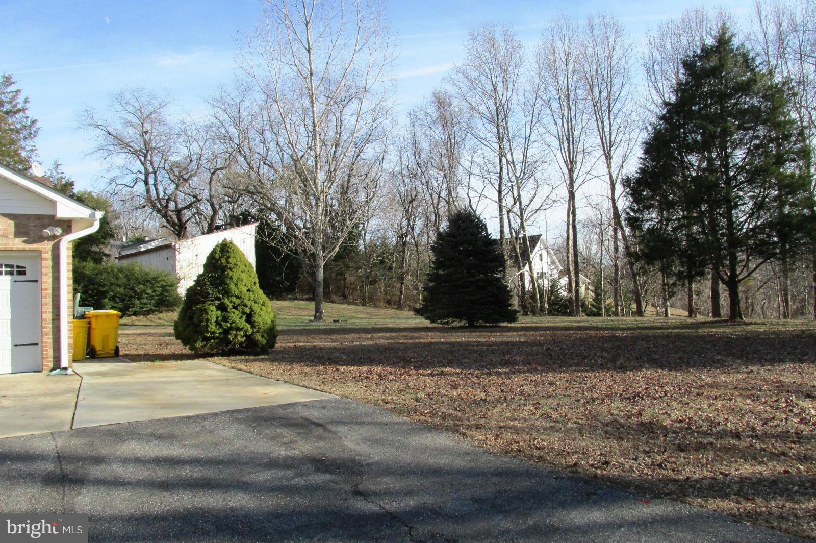 FRIENDSHIP KNOLLS - Residential