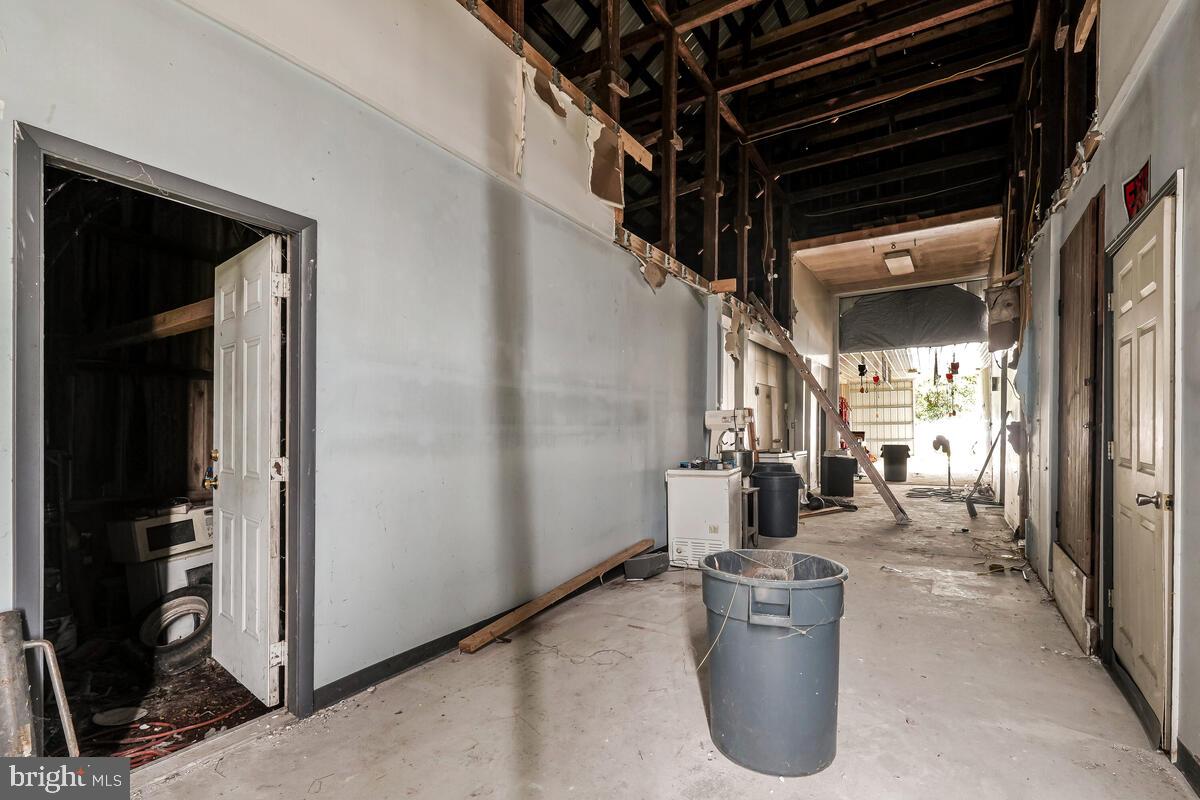 OLD VILLAGE - Residential