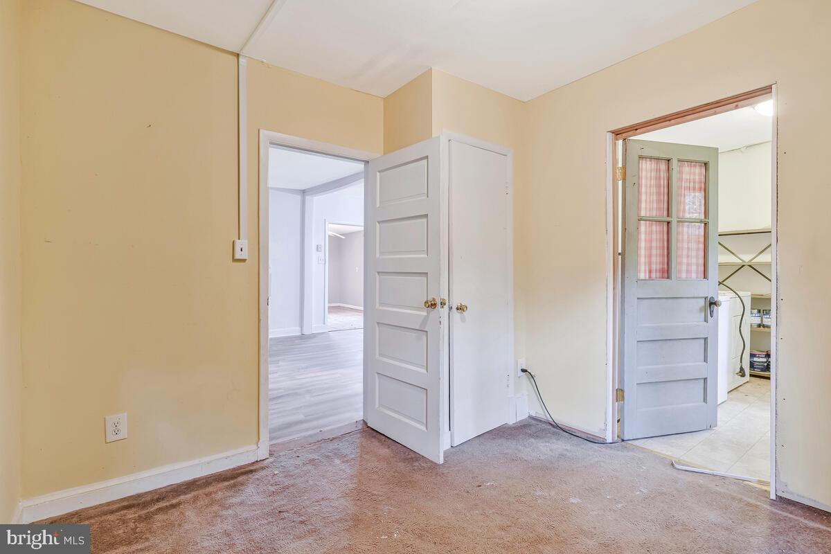 OLD VILLAGE - Residential