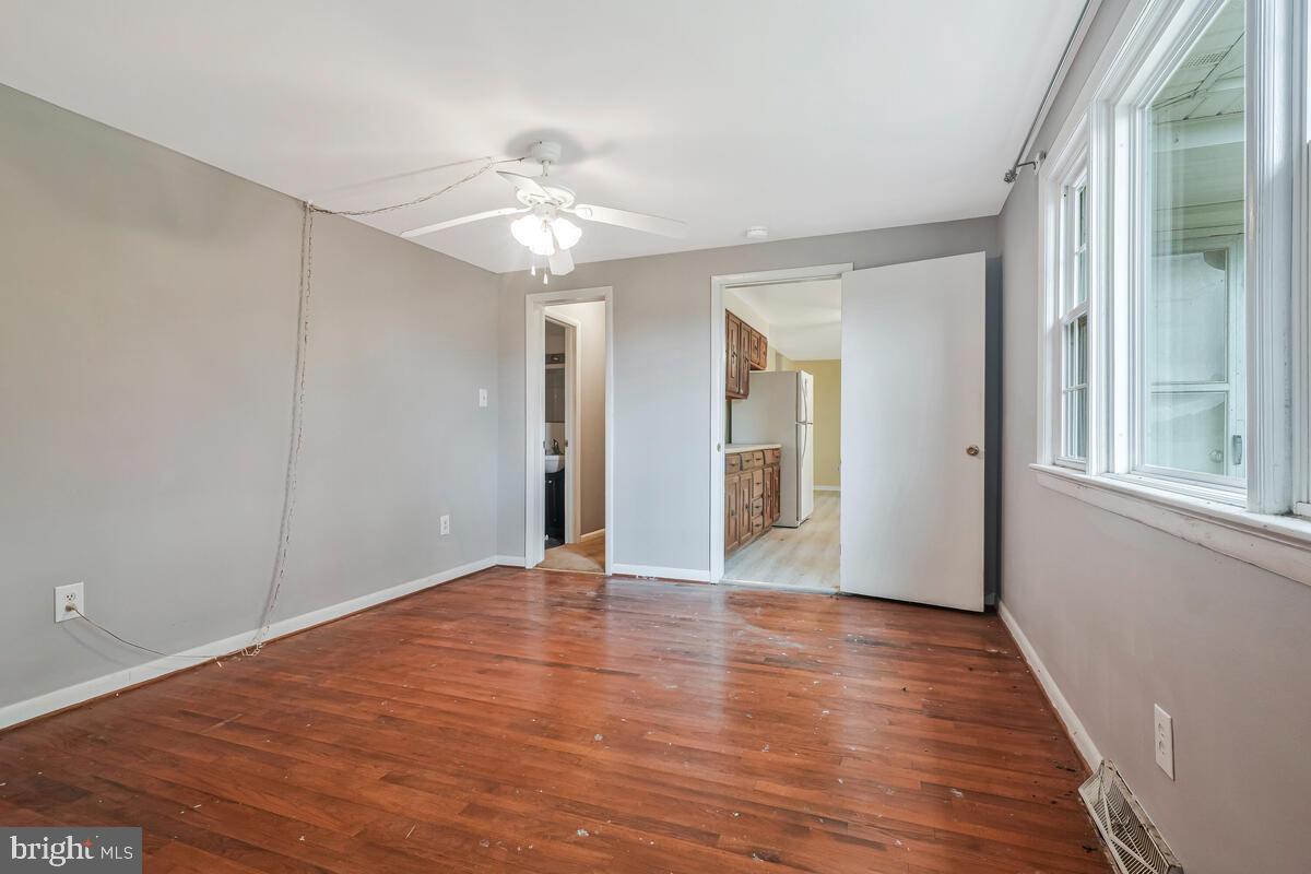 OLD VILLAGE - Residential