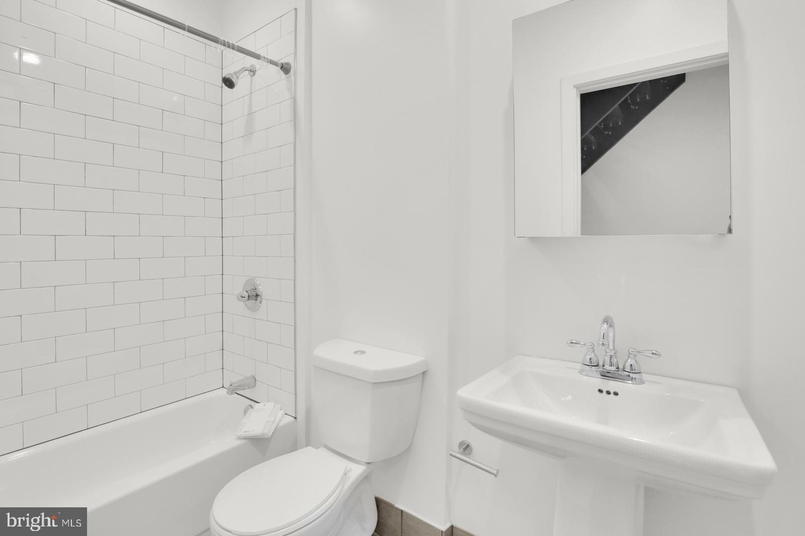 FISHTOWN - Residential Lease